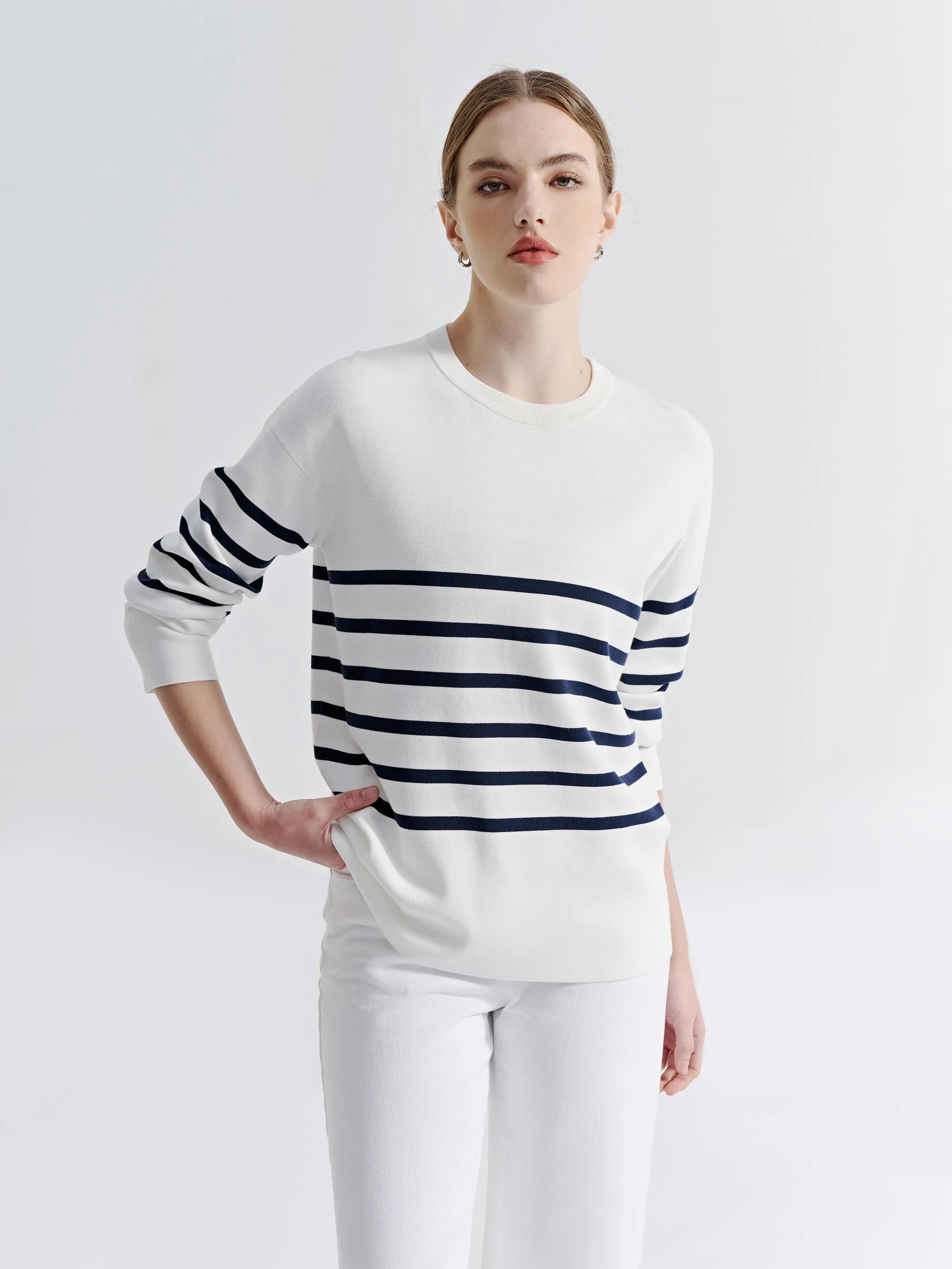 AMARA OVERSIZED CREW NECK STRIPED SWEATER - Image 4