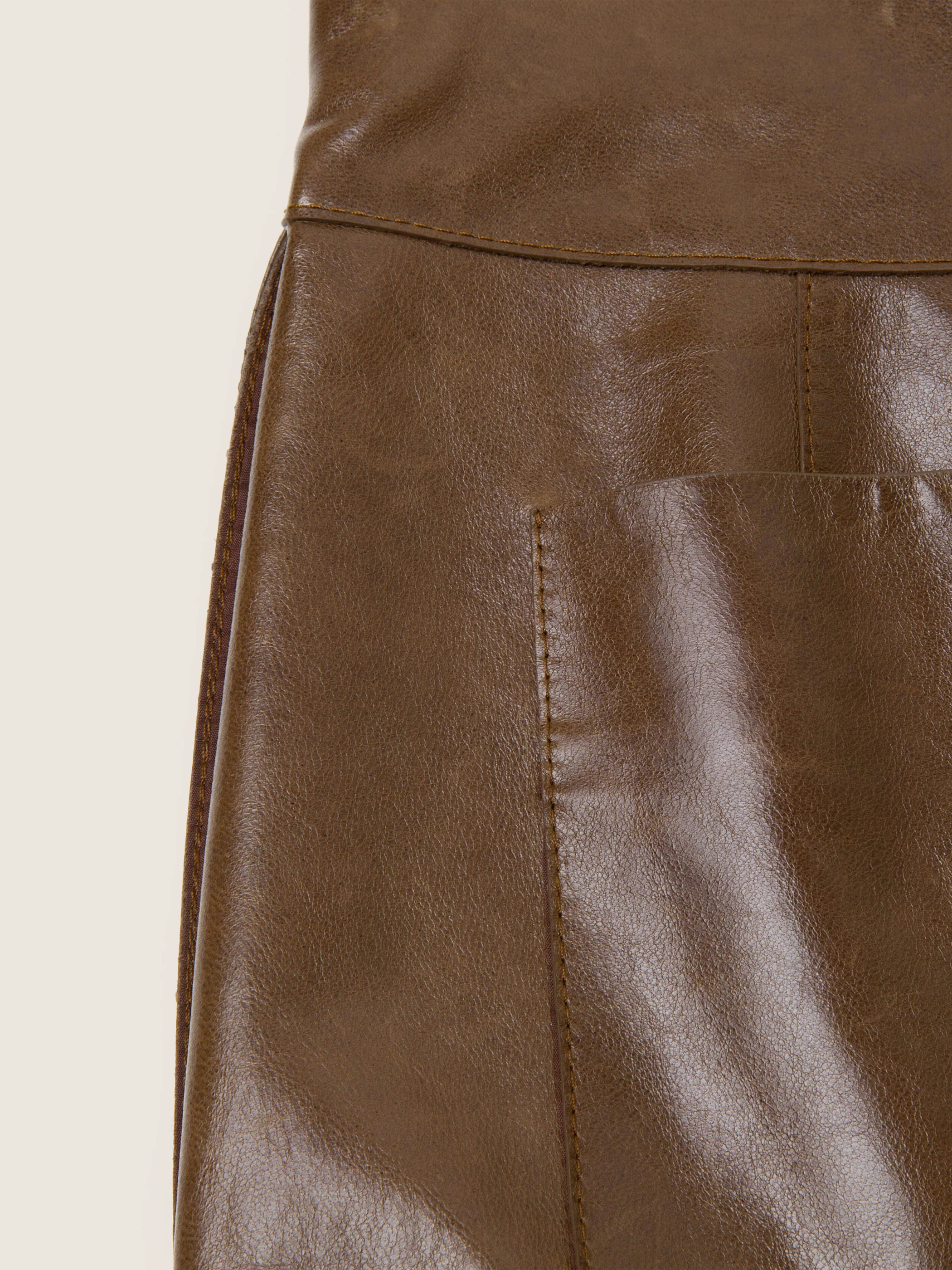Arden Leather Pencil Skirt - Image 11