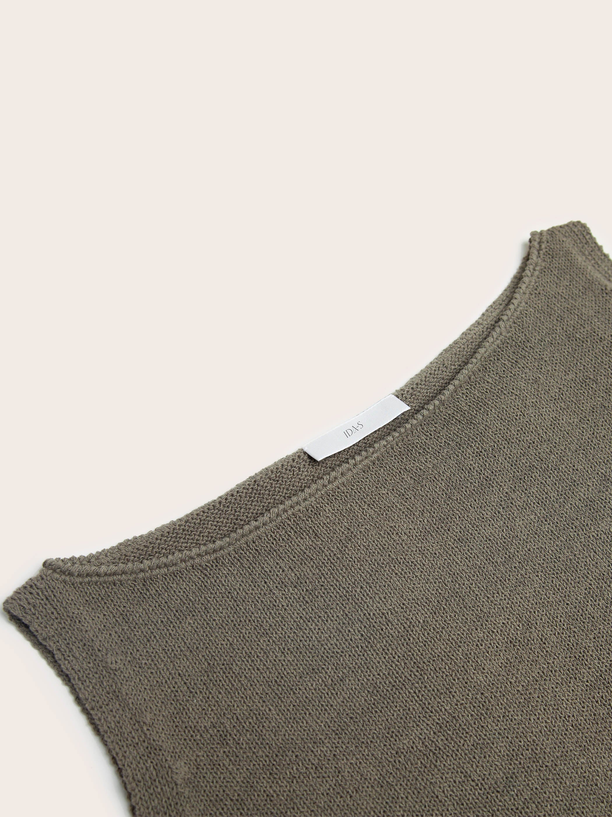 Ari Cropped Knit Tank Top - Image 8
