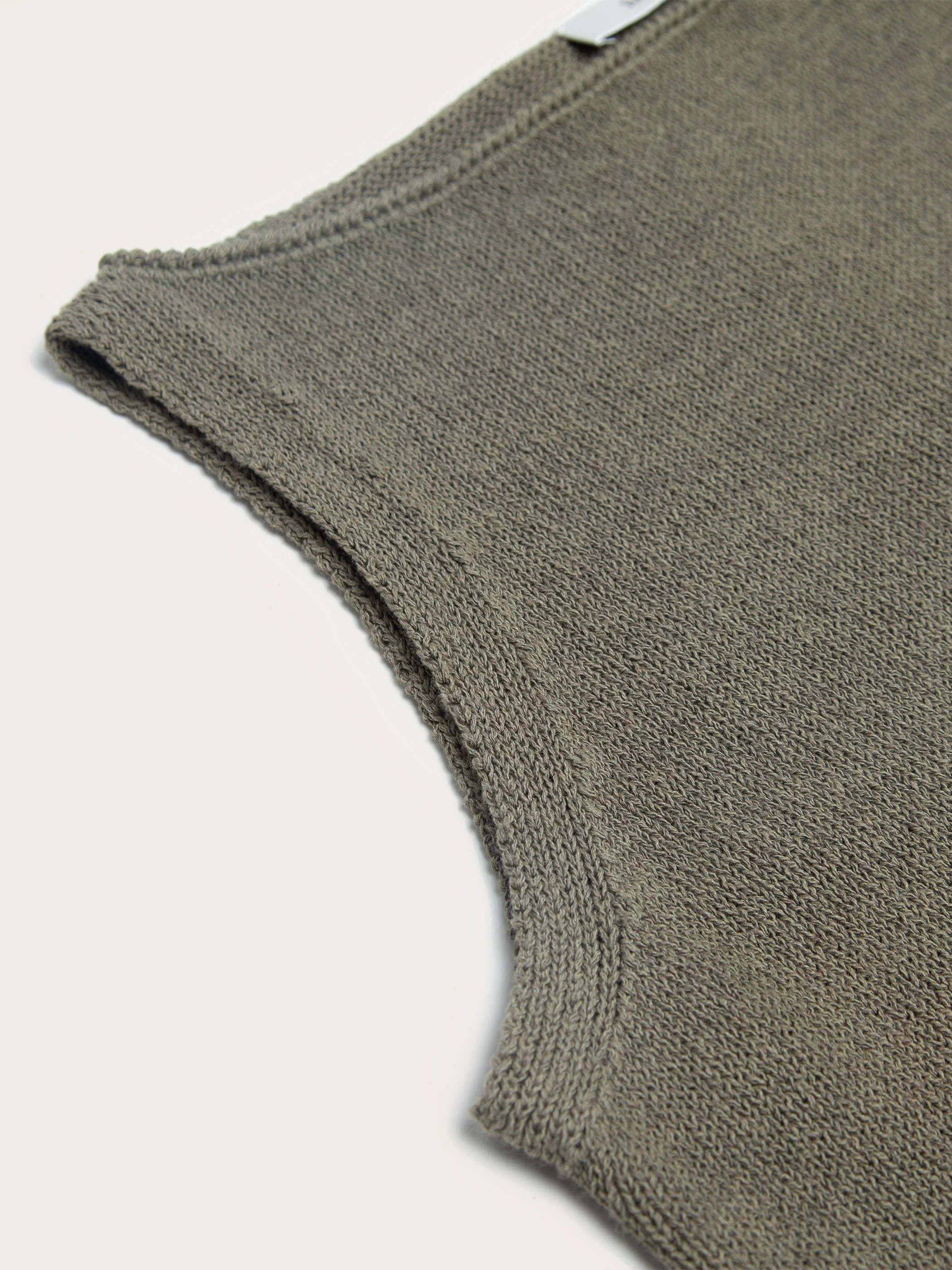 Ari Cropped Knit Tank Top - Image 9