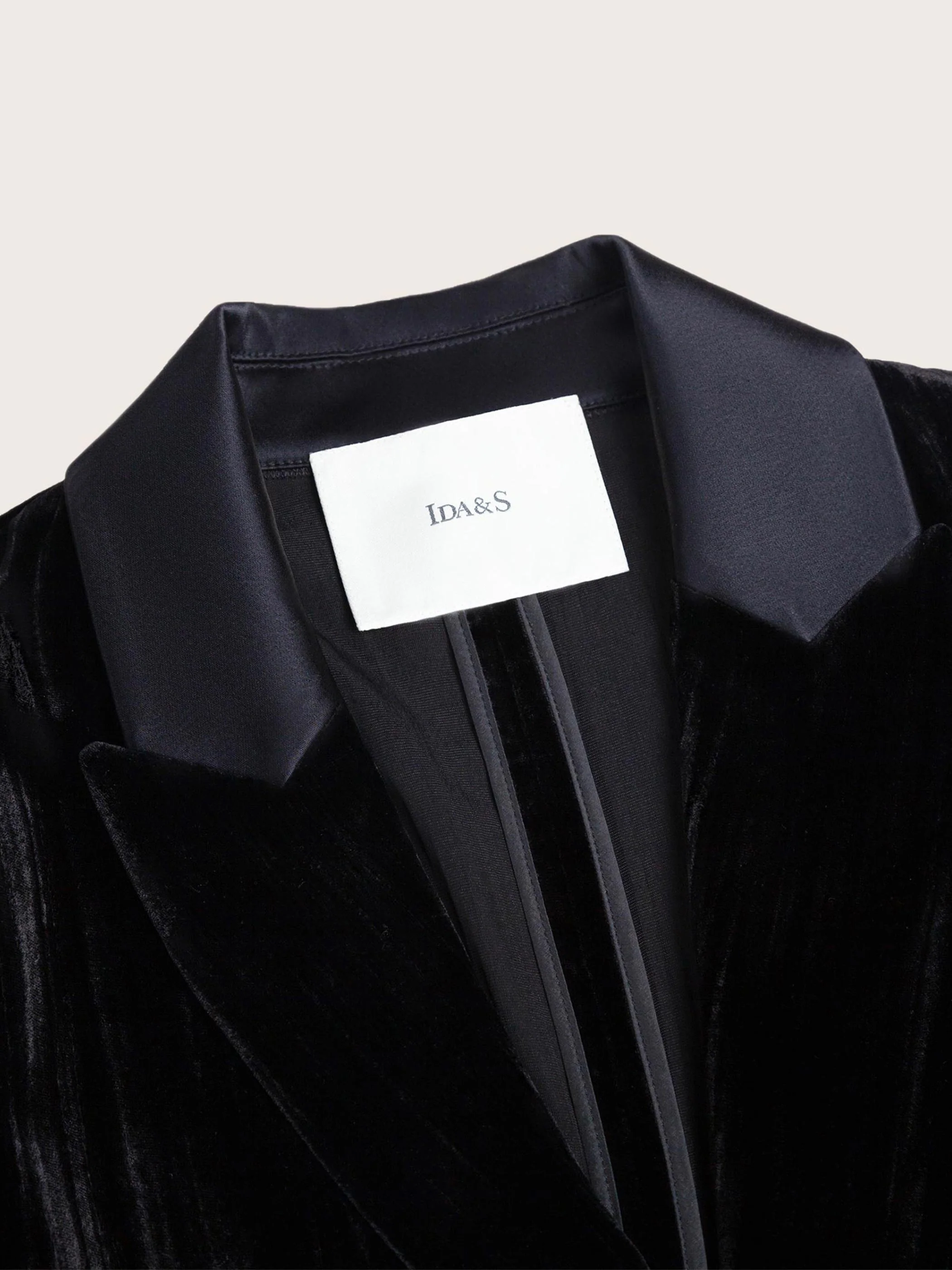 BUTTON FRONT VELVET BLAZER - Image 12