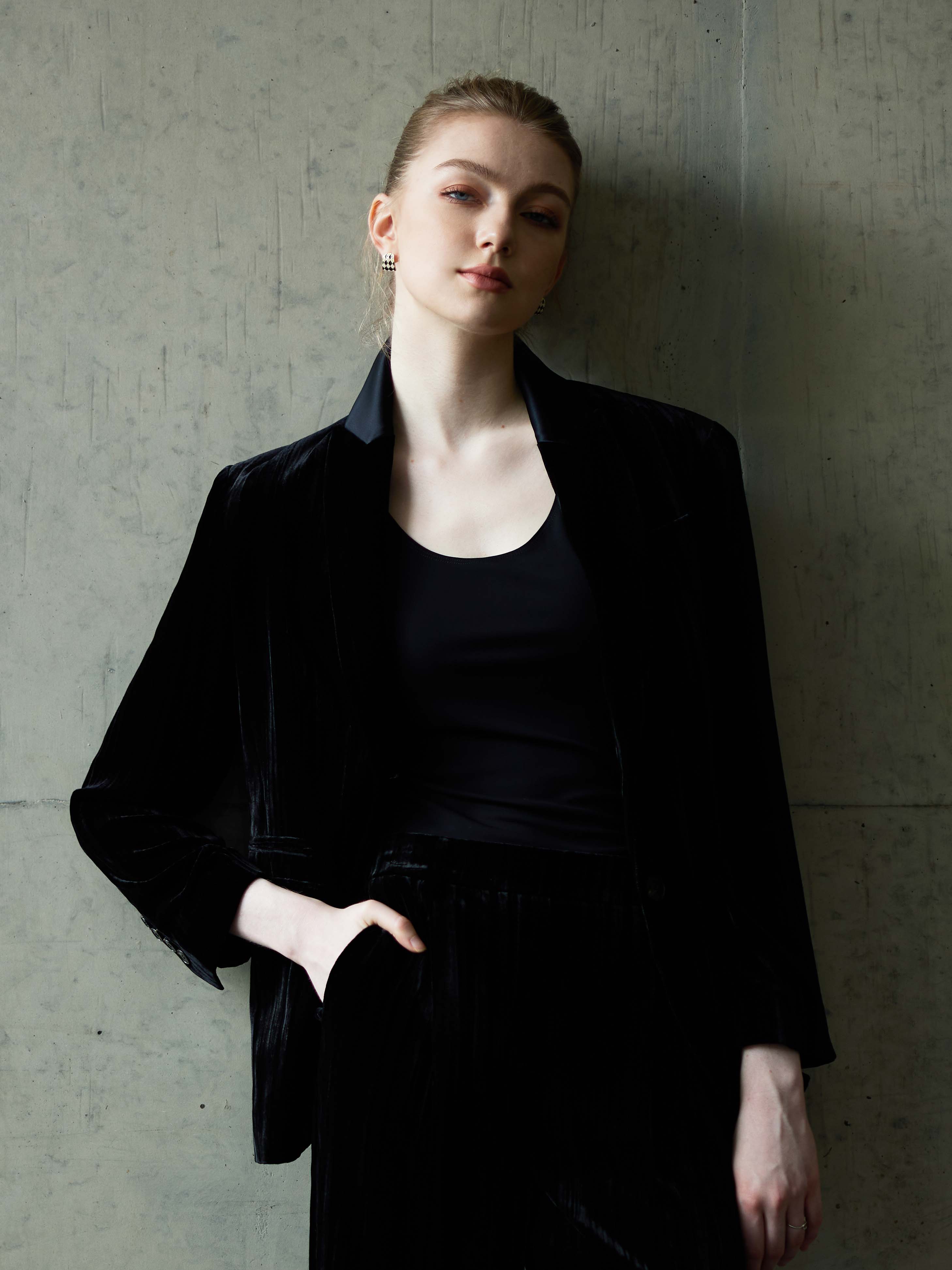 BUTTON FRONT VELVET BLAZER - Image 8