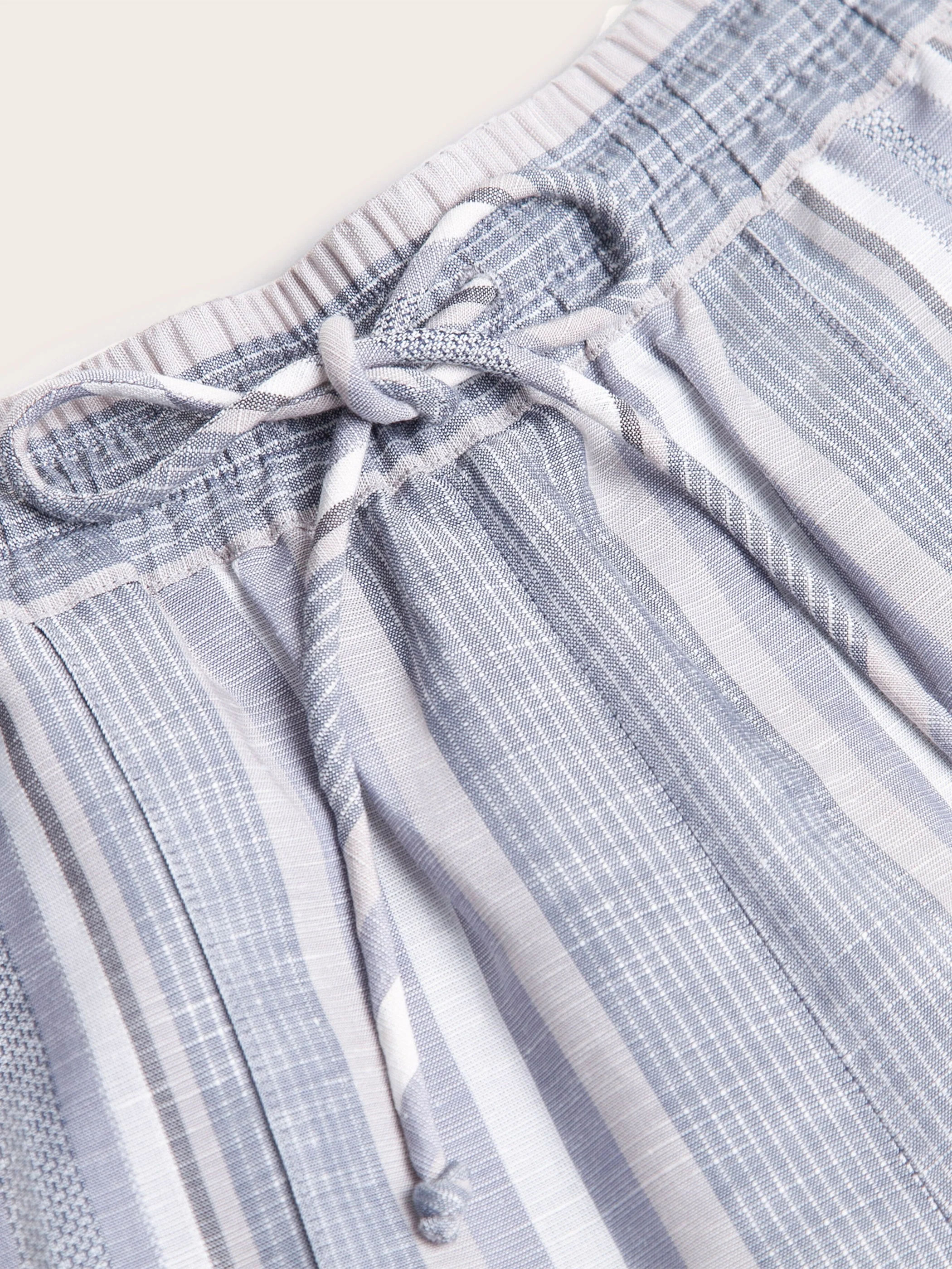 Cecilia Linen High Waisted Shorts - Image 13