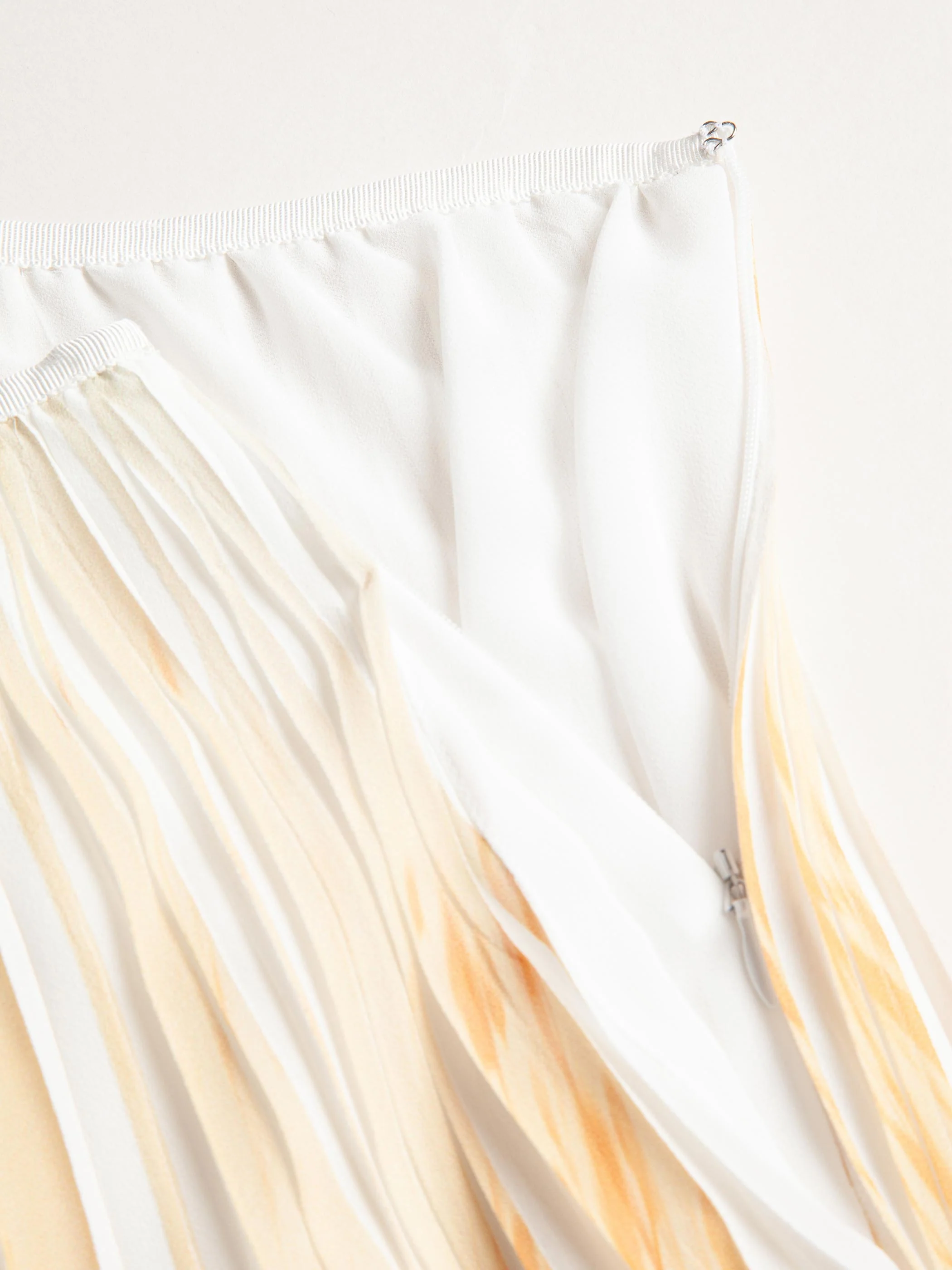 COLOR SPLASH PLEATED SKIRT - Image 7