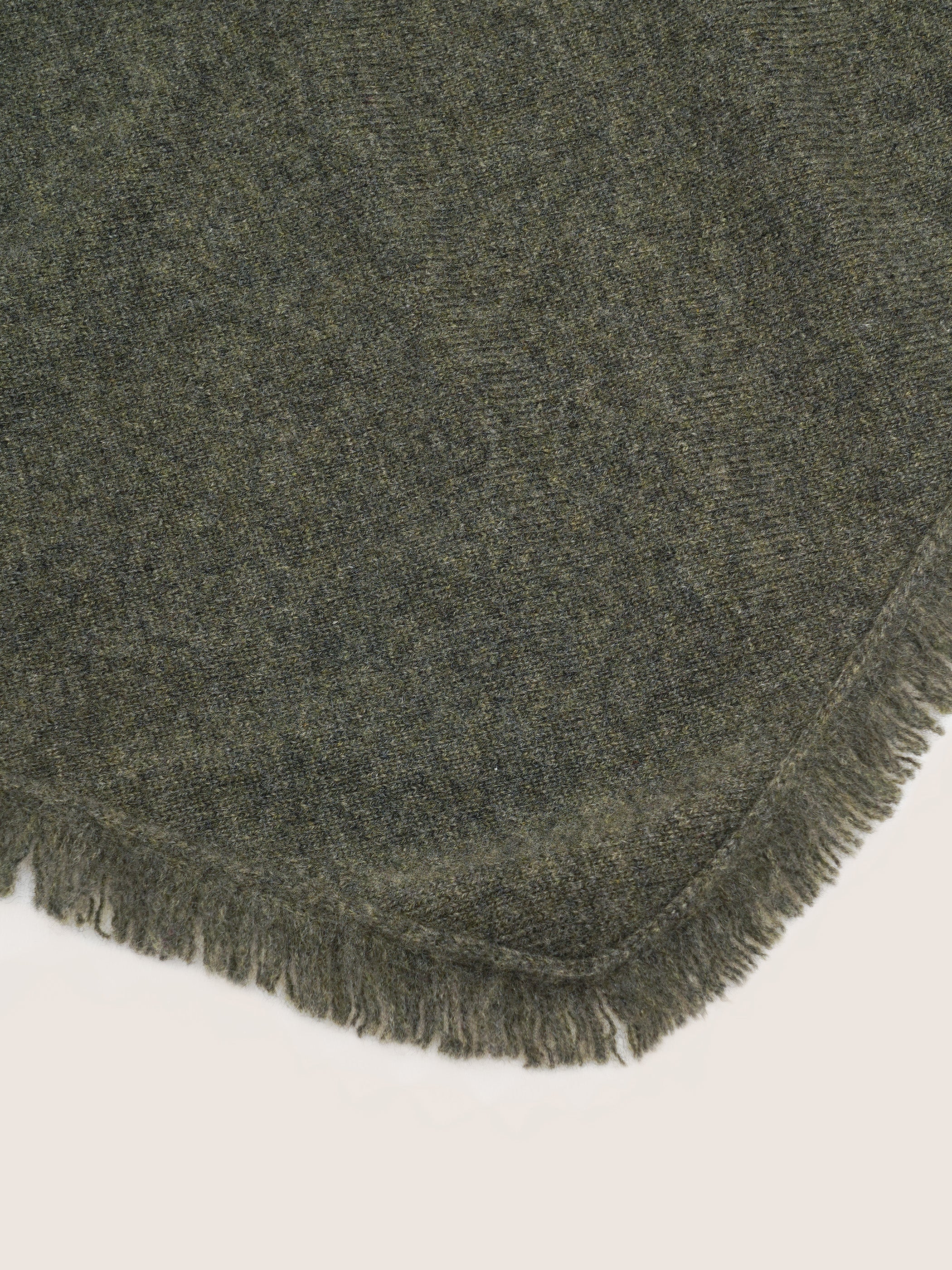 Langham 100% Cashmere Scarf - Image 5