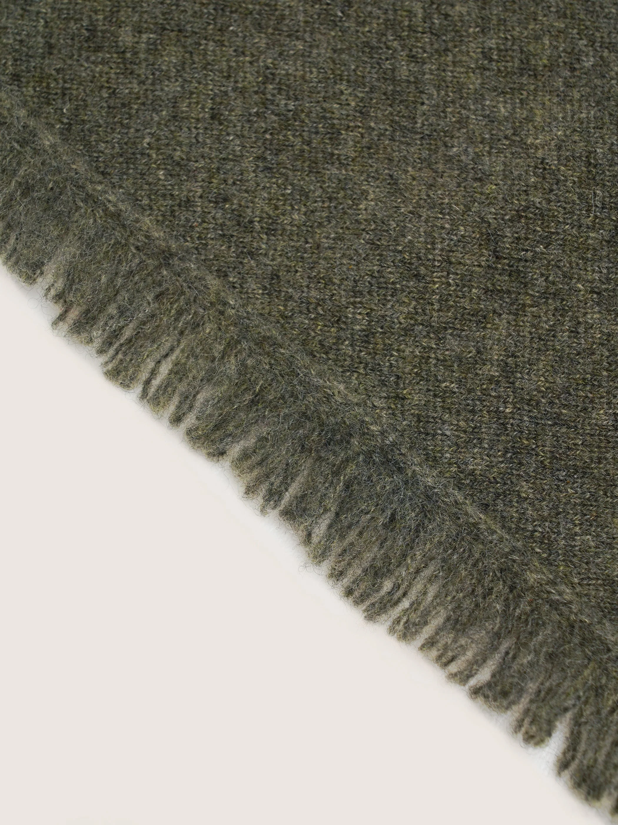Langham 100% Cashmere Scarf - Image 6