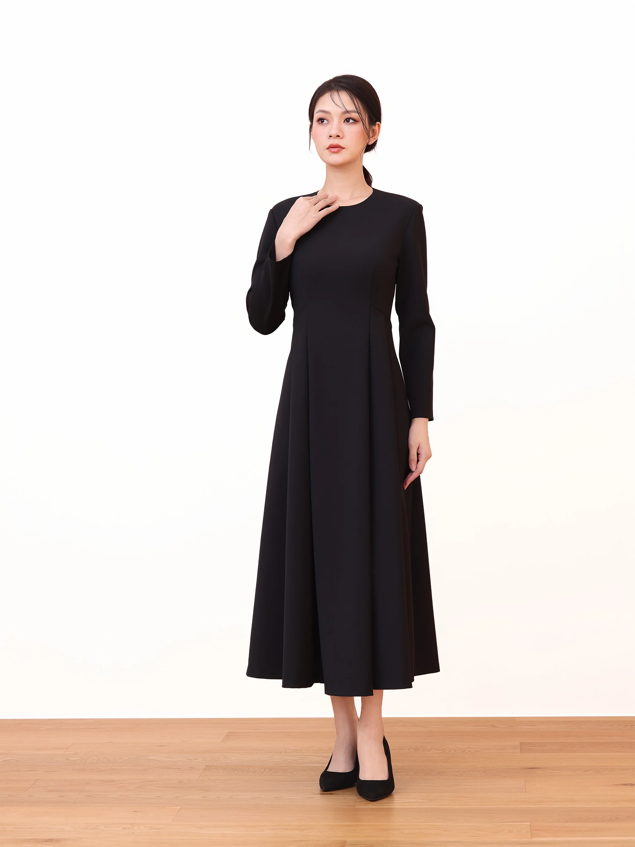 LONG SLEEVE CREW NECK A-LINE DRESS - Image 2