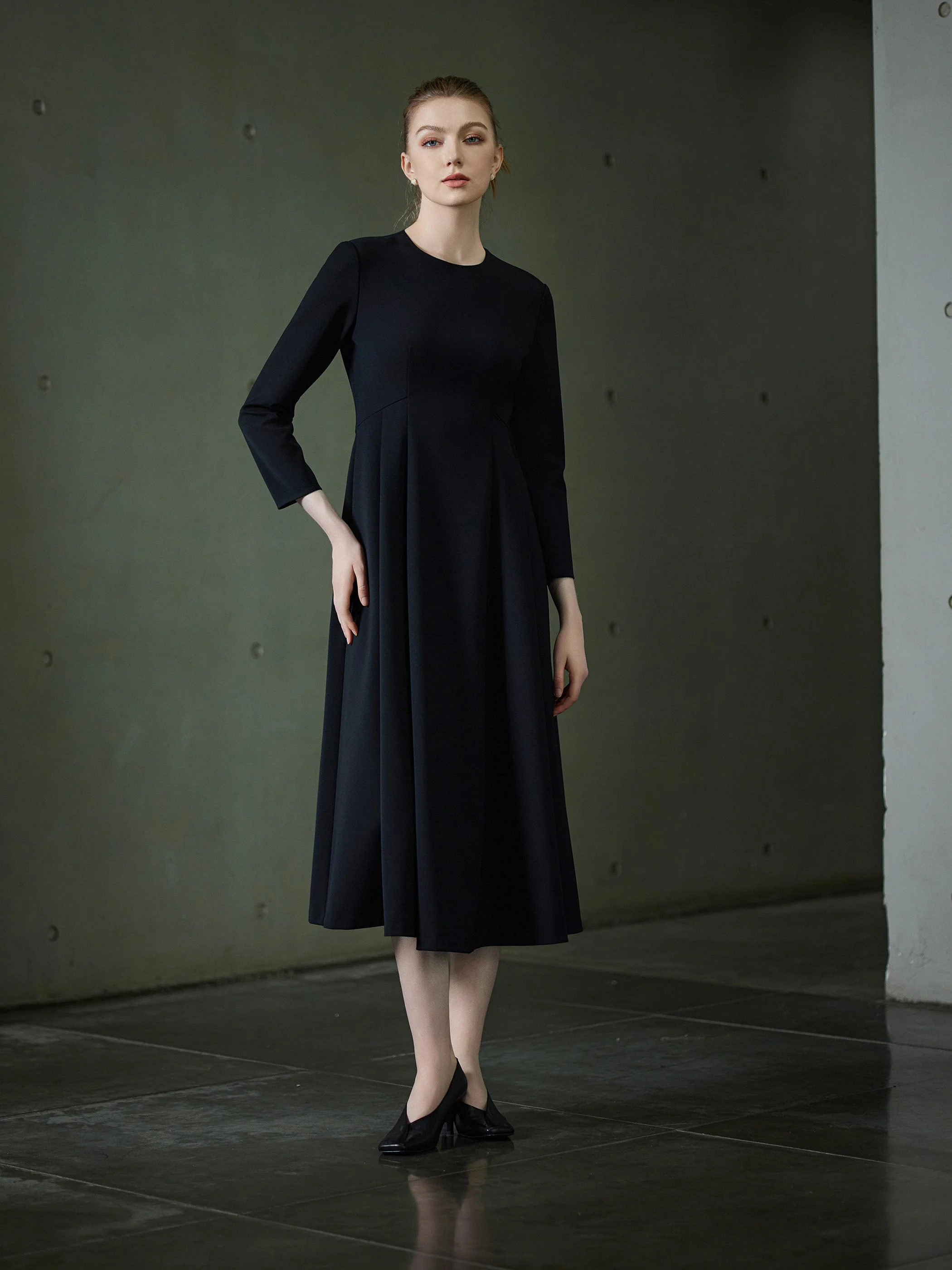LONG SLEEVE CREW NECK A-LINE DRESS - Image 6
