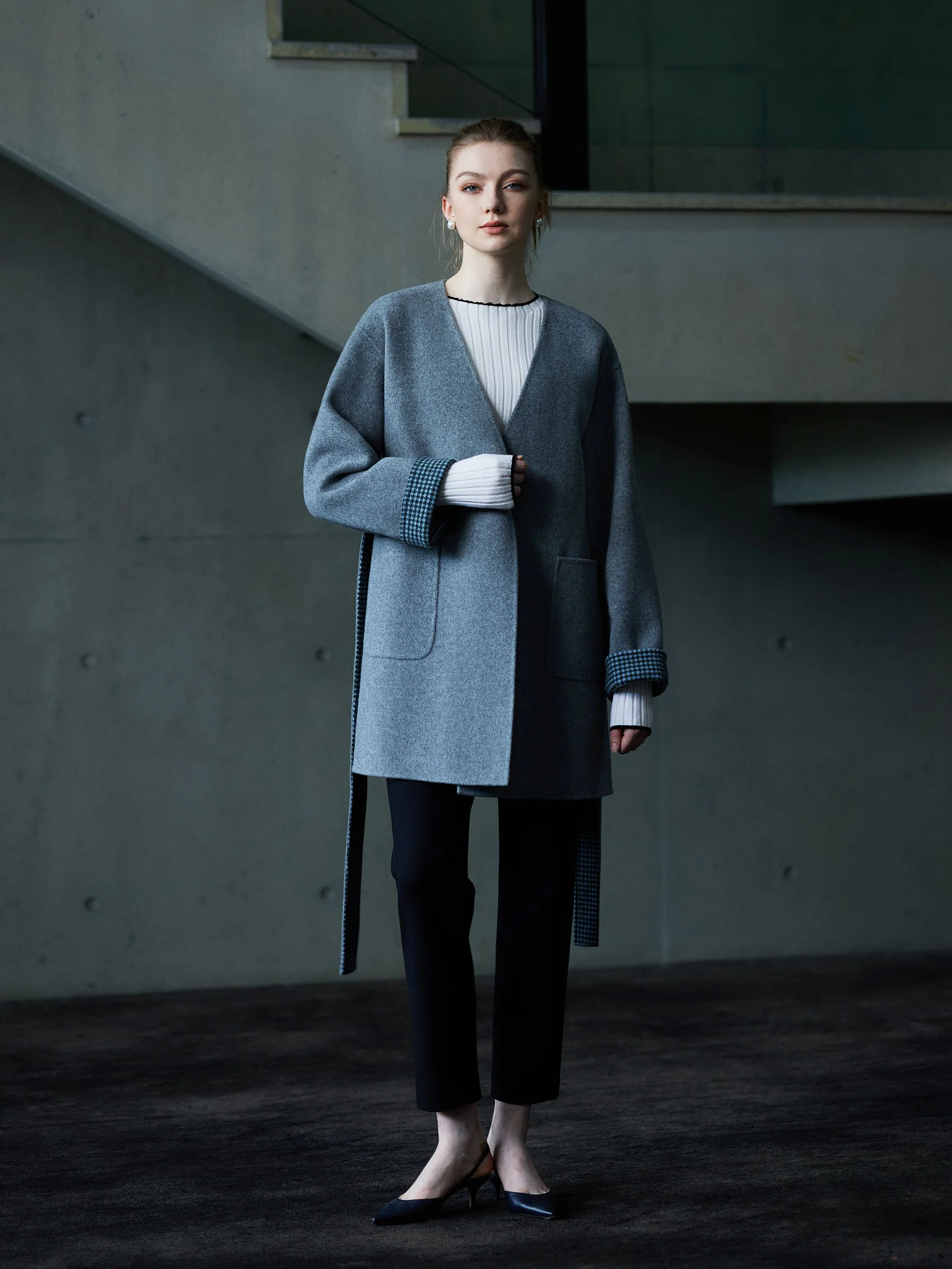 LONG SLEEVE RIB KNIT W/ TRIM DETAIL - Image 4