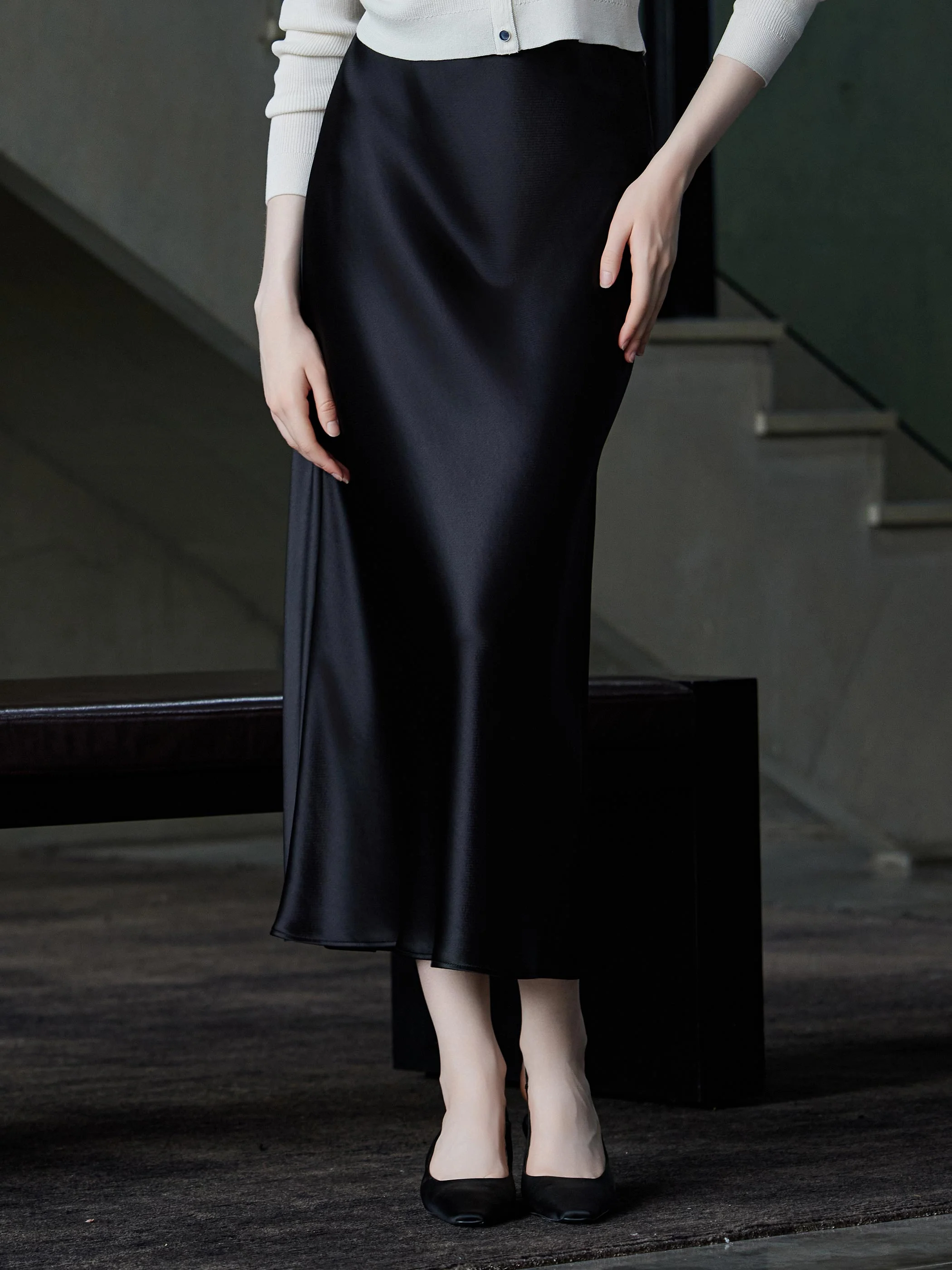MAXI SATIN SKIRT - Image 6