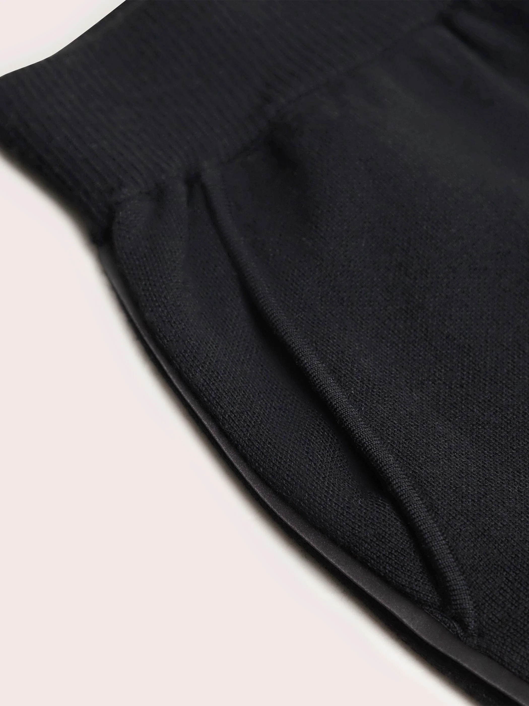 MERINO KNIT PANTS W/ PIPING DETAILS - Image 9