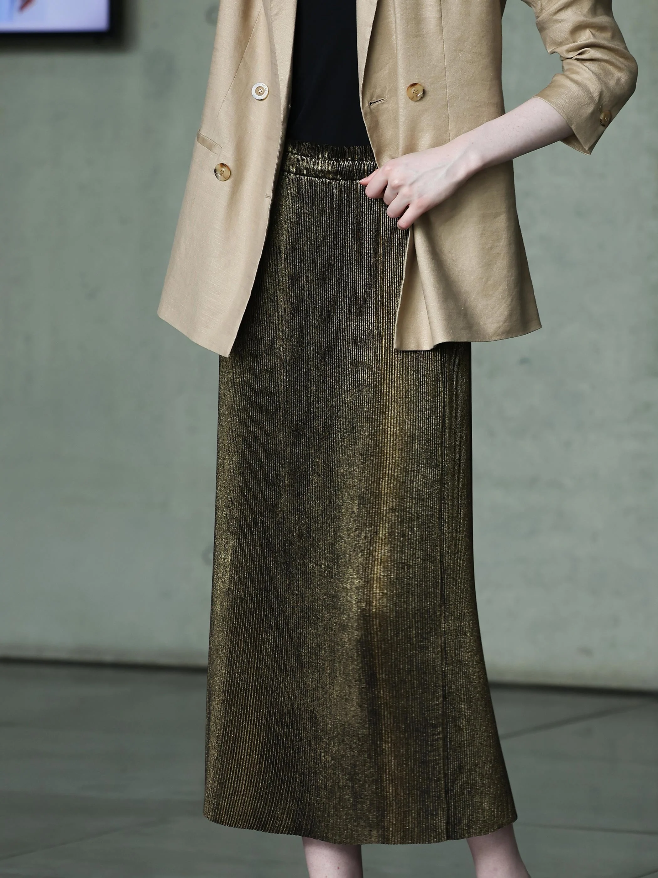 METALLIC PLEATED SKIRT - Image 11