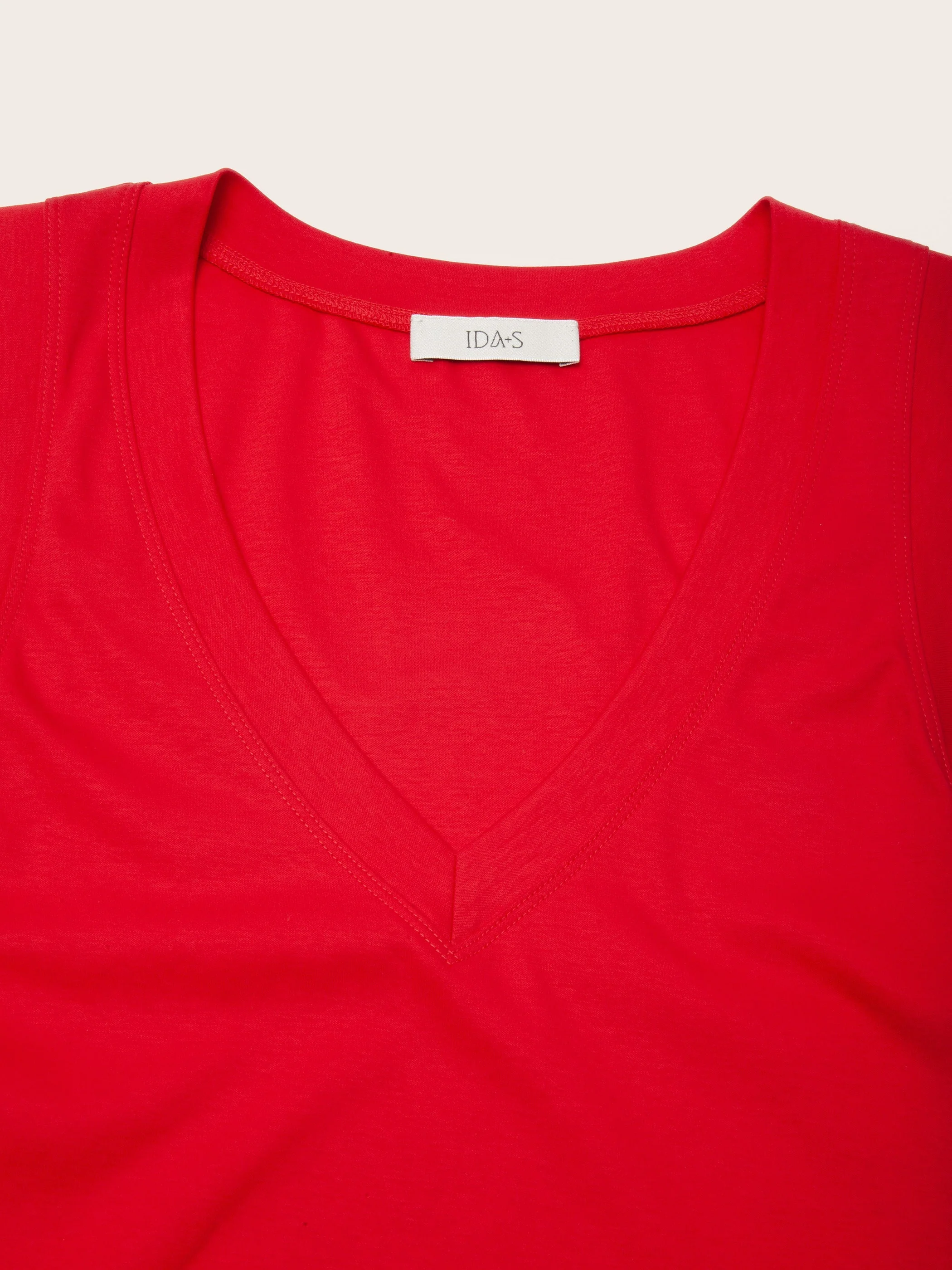 Mia Crimson Ruched Side V-Neck Sleeveless Tank - Image 6