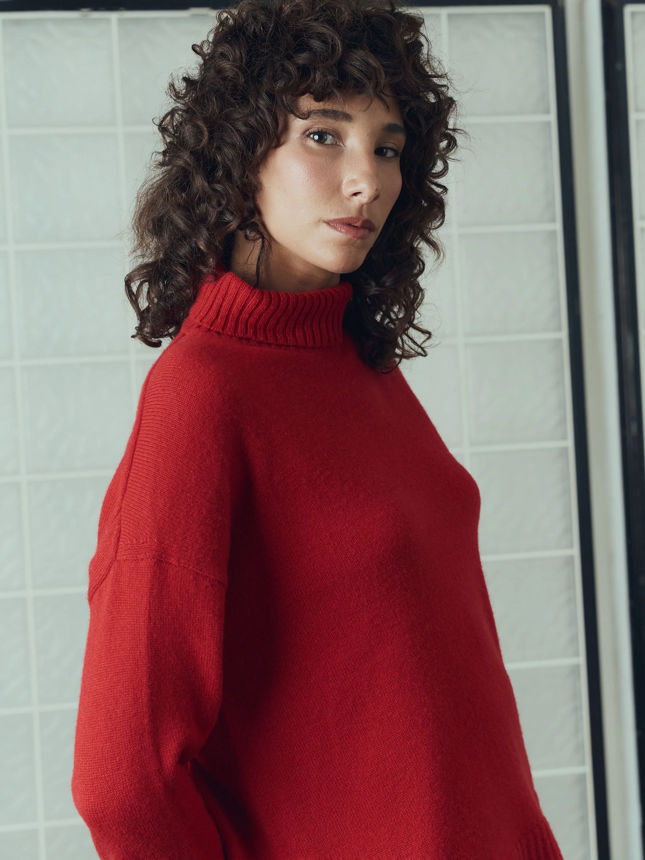 Miranda Luxe Cashmere Turtleneck Sweater - Image 2