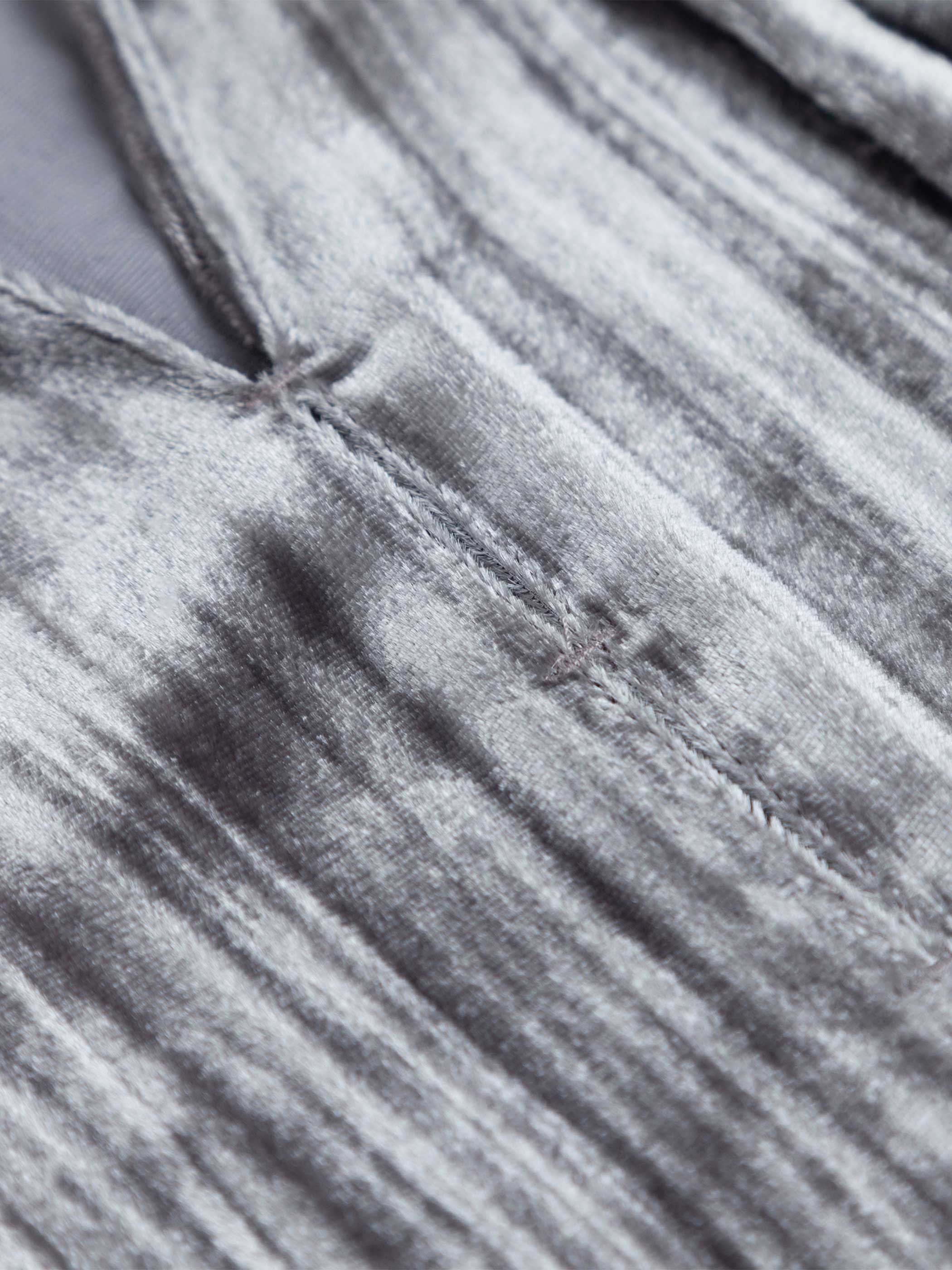 MOCK NECK VELVET TOP - Image 10