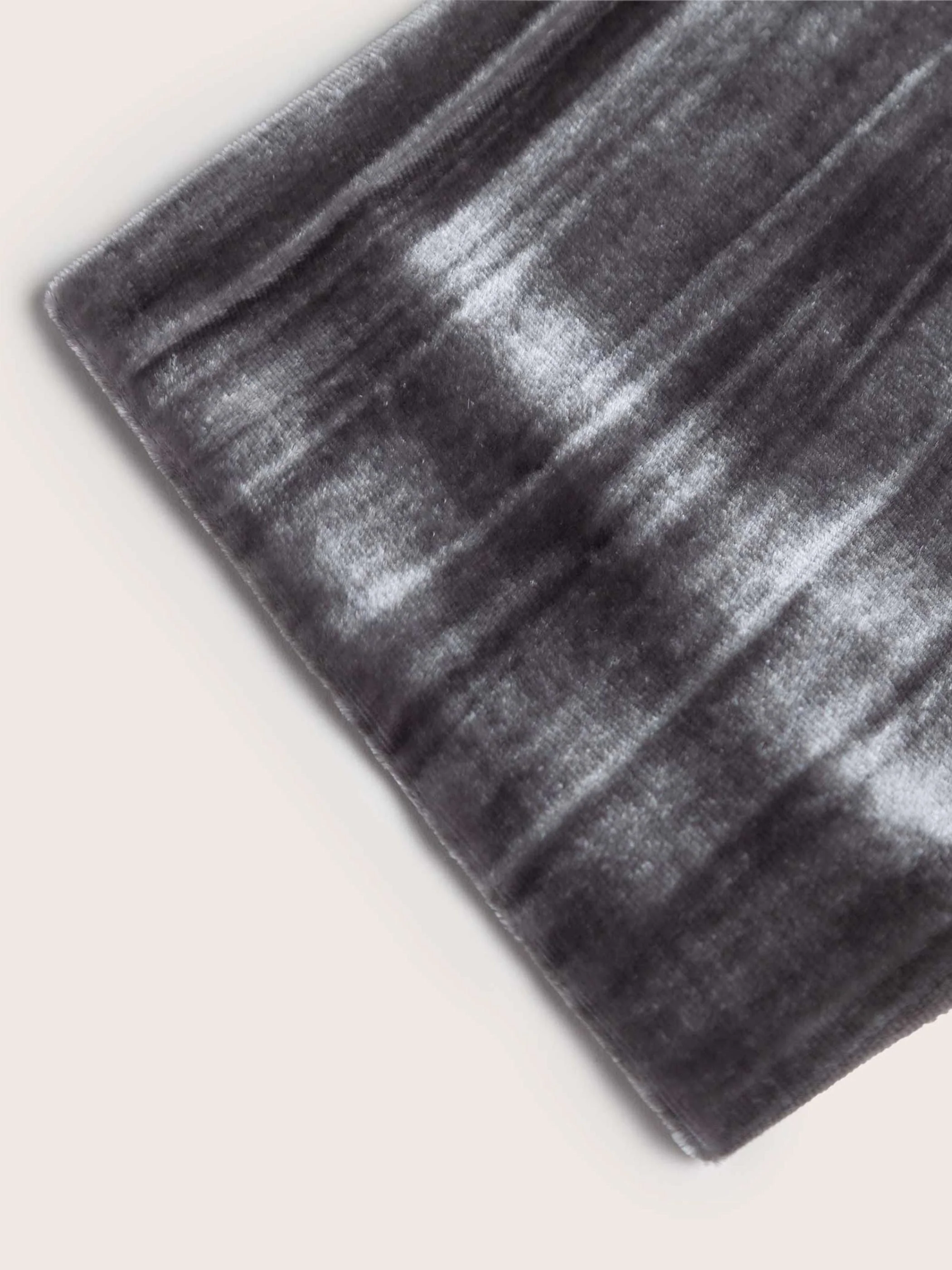 MOCK NECK VELVET TOP - Image 11