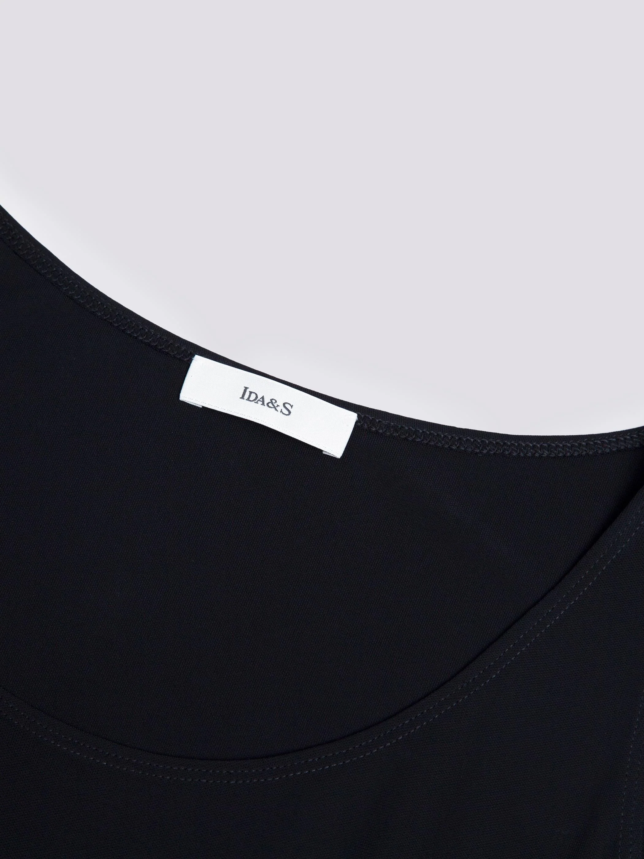 OPEN SCOOP NECK TANK - Image 10