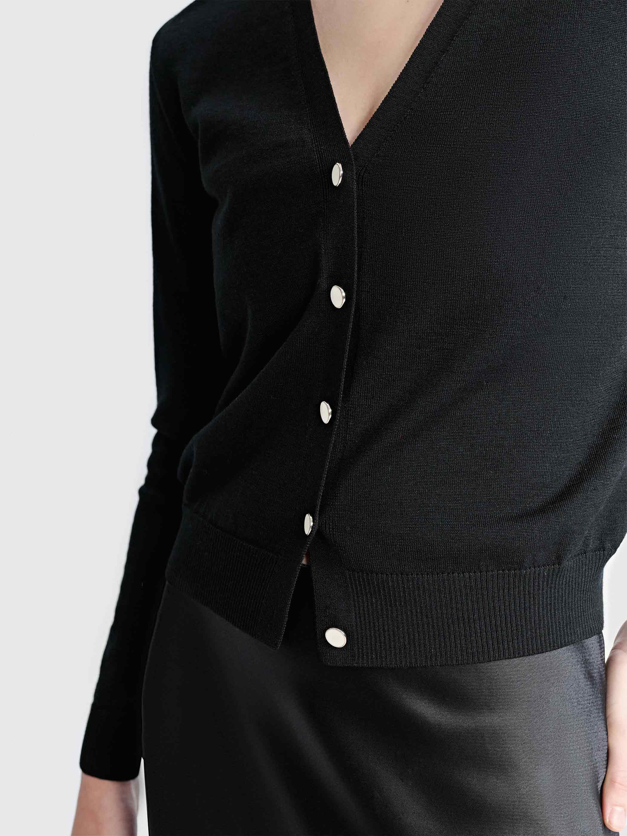 FLORENCE MERINO BUTTON FRONT CARDIGAN - Image 6