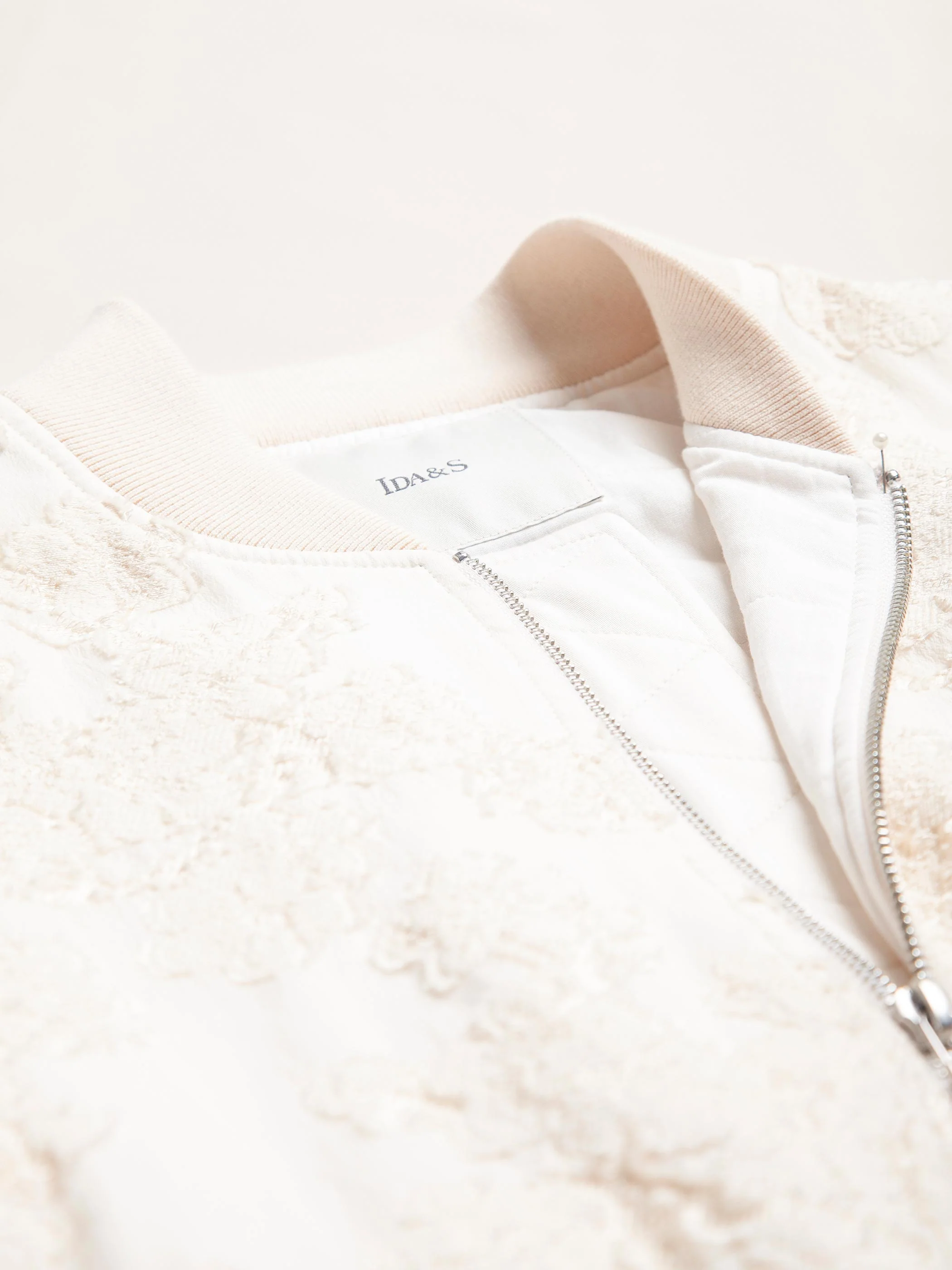 OVERSIZED FLORAL JACQUARD ZIPPED JACKET - Image 7