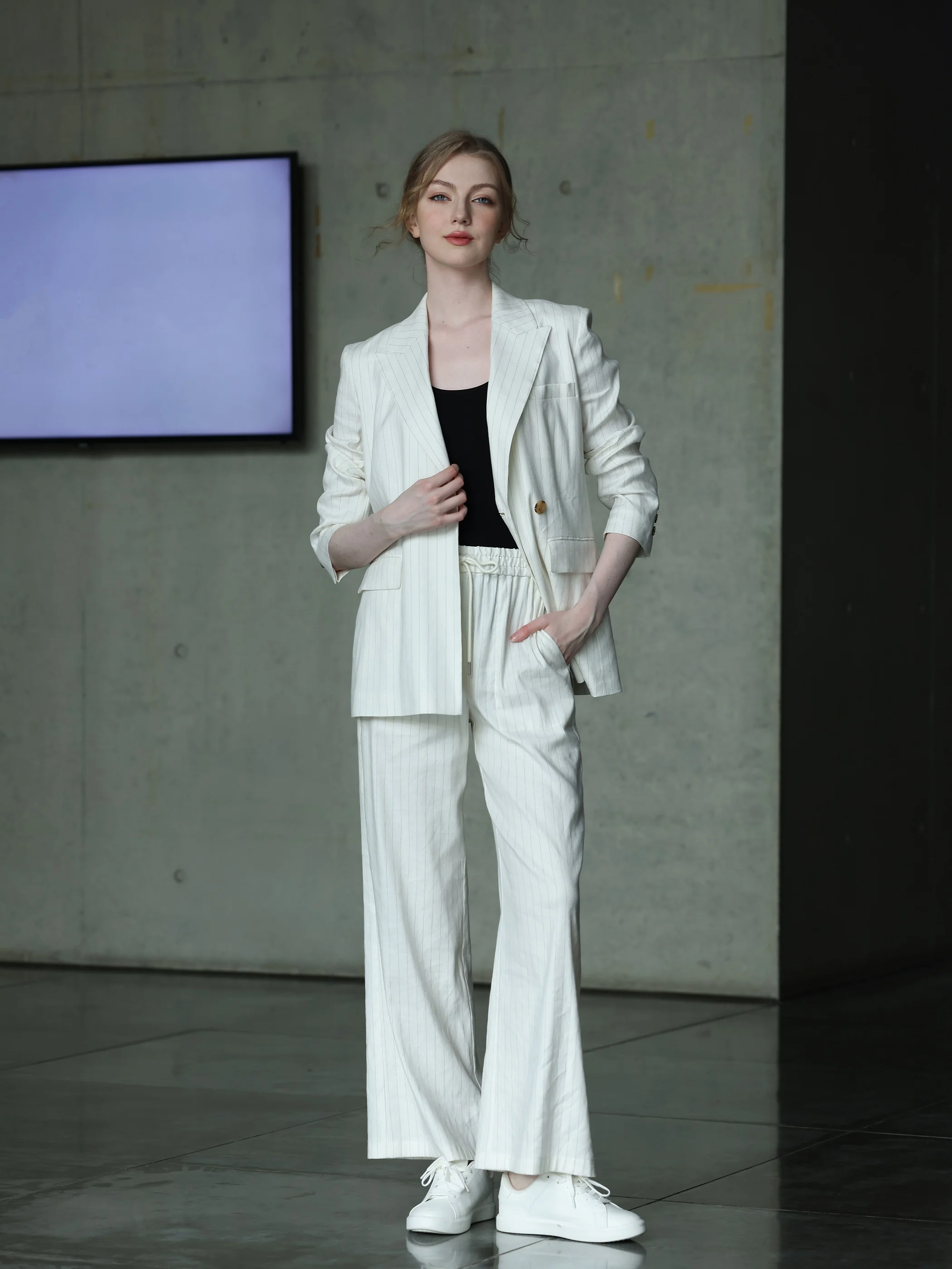 PINSTRIPED LINEN ELASTIC WAIST SUIT PANTS - Image 3