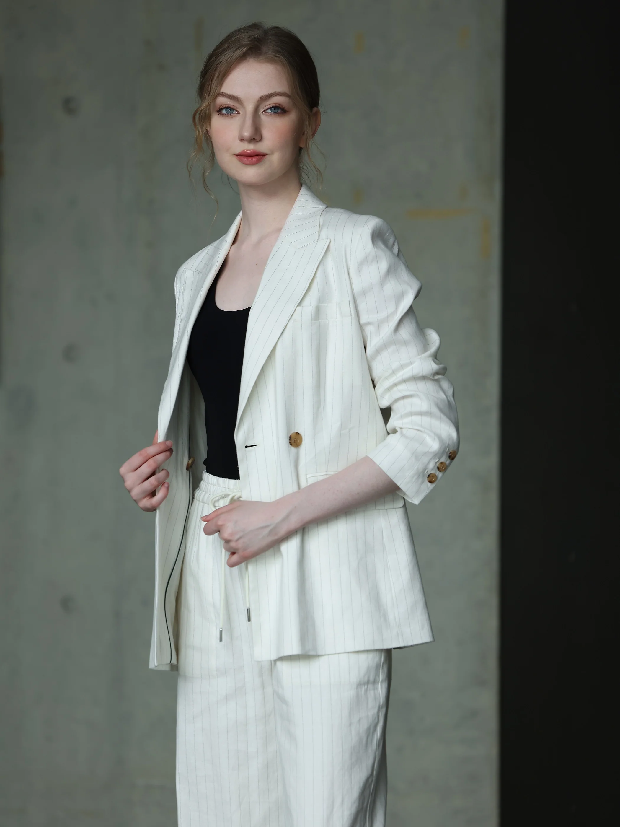 PINSTRIPED LINEN SUIT BLAZER - Image 2