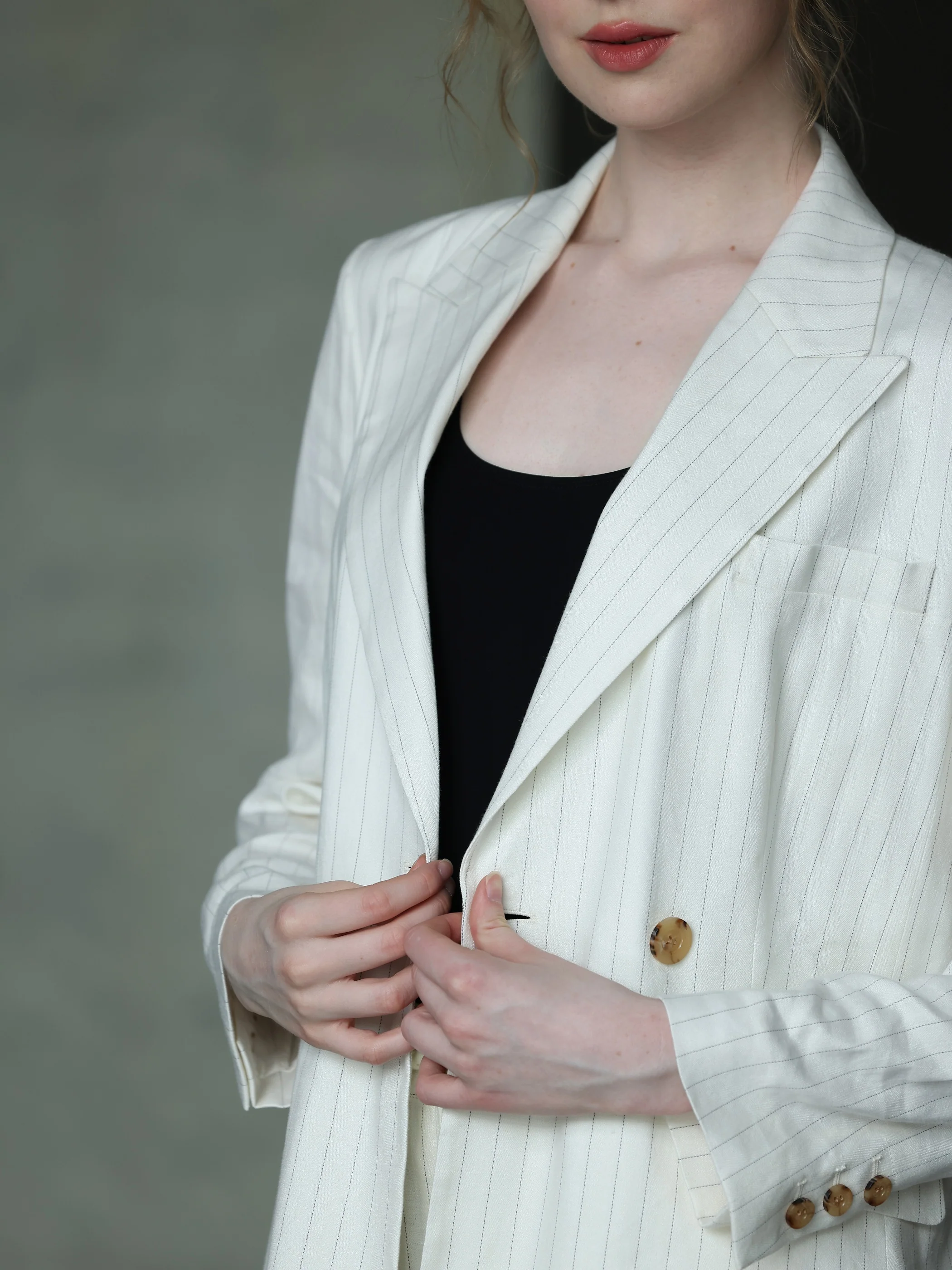PINSTRIPED LINEN SUIT BLAZER - Image 3