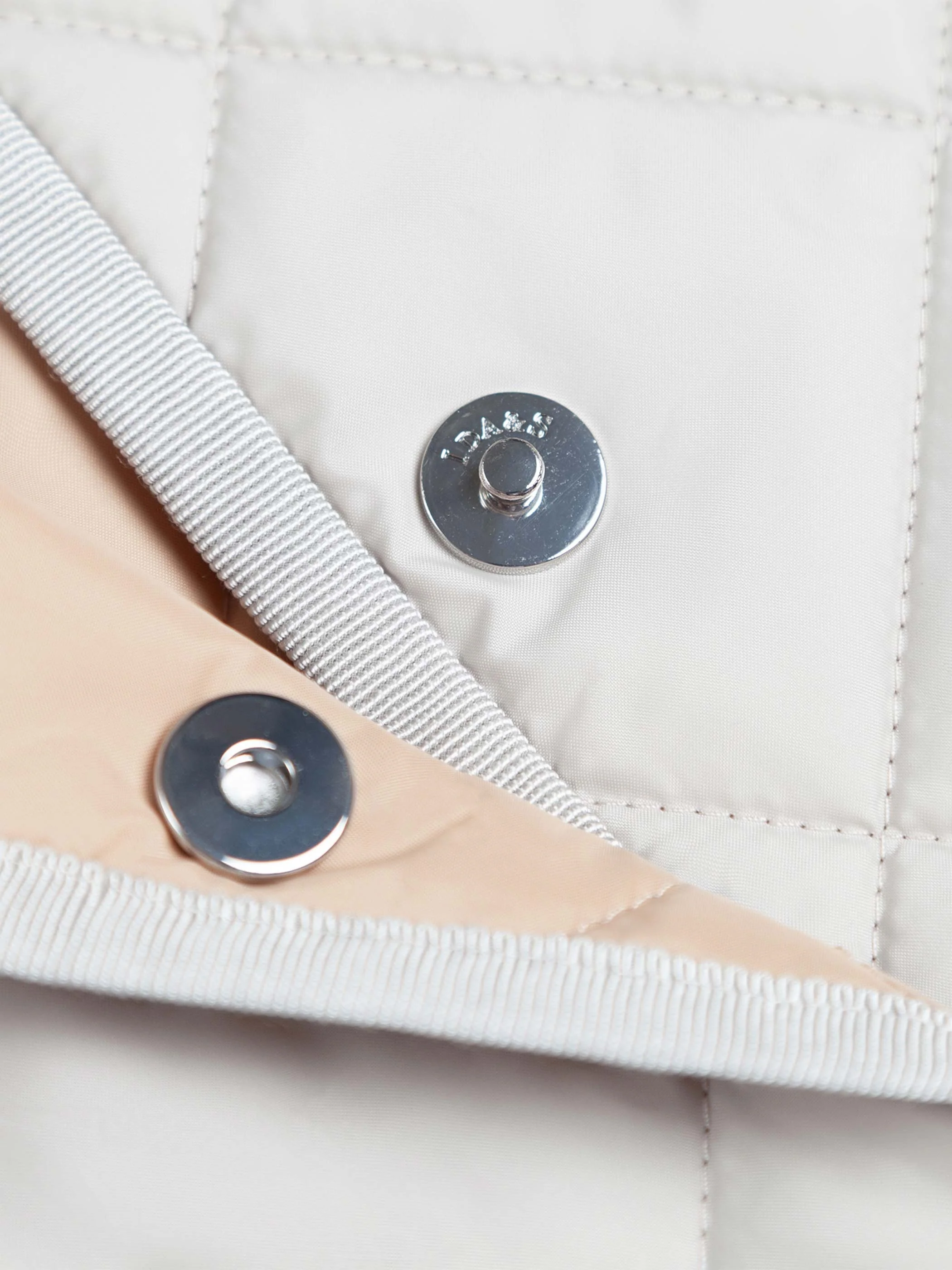 QUILTED LONG SLEEVE BUTTON DOWN JACKET - Image 16