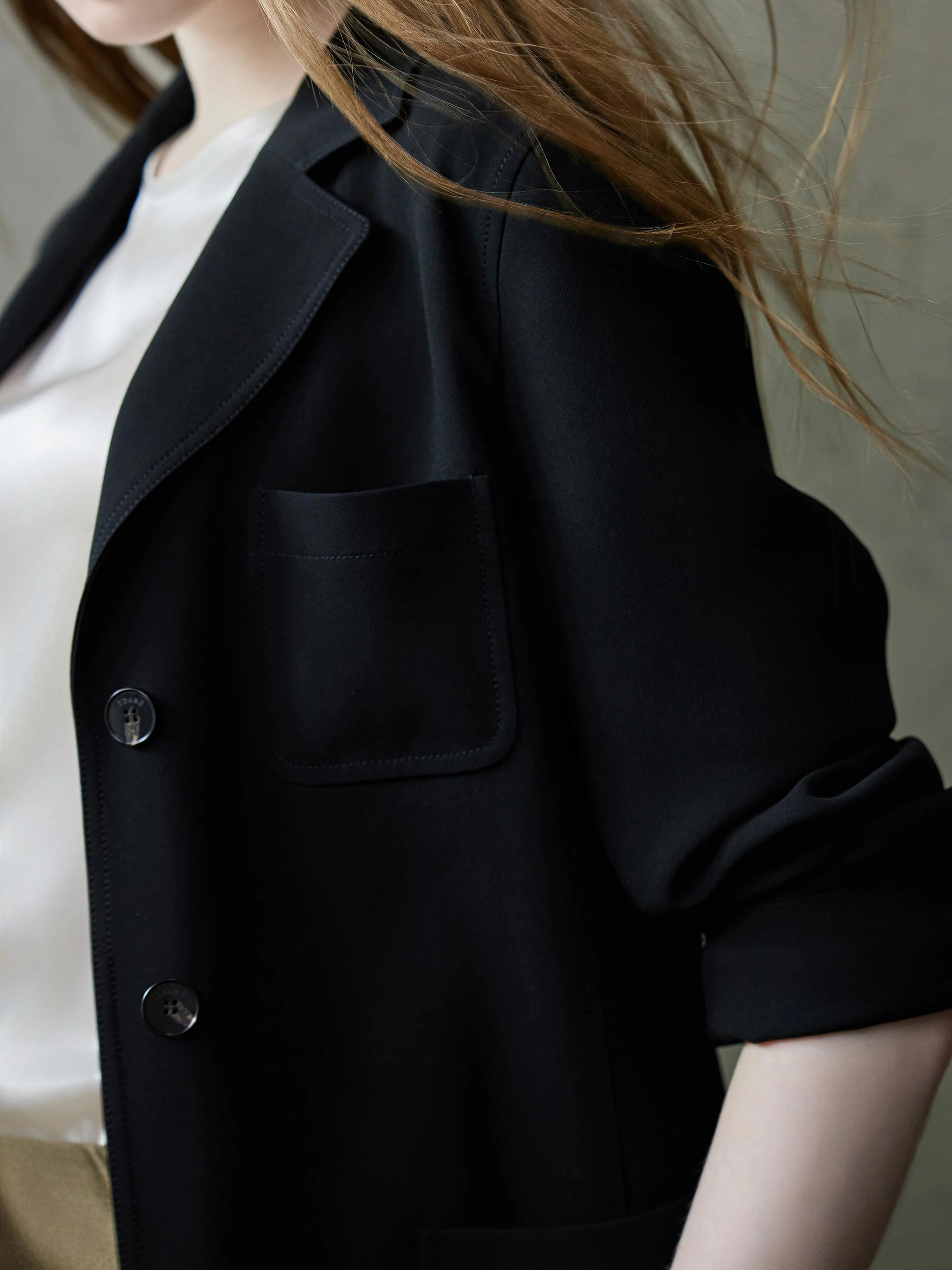 RELAXED CREPE BLAZER W/ BACK DETAIL - Image 4