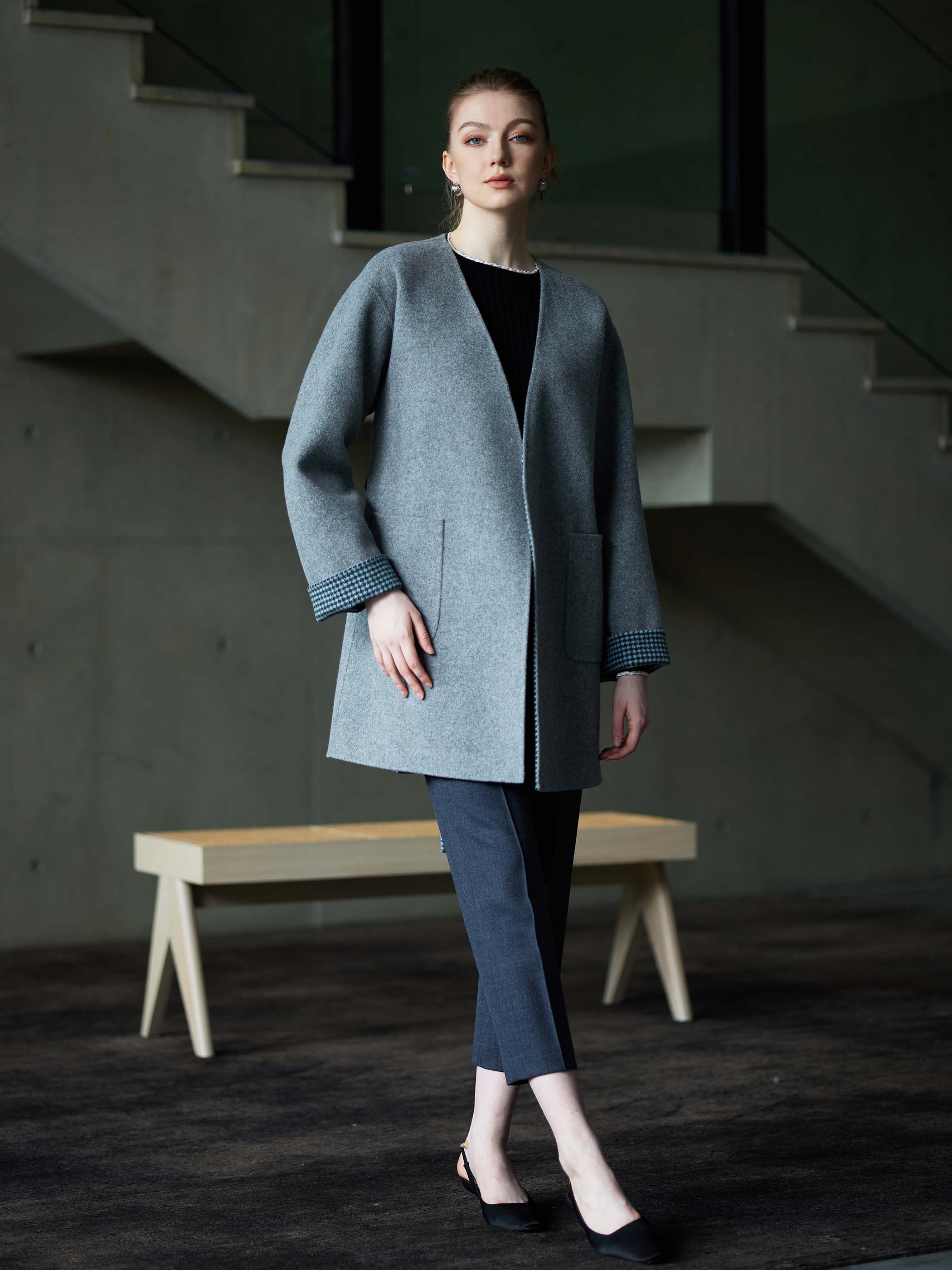REVERSIBLE COLLARLESS COAT - Image 3