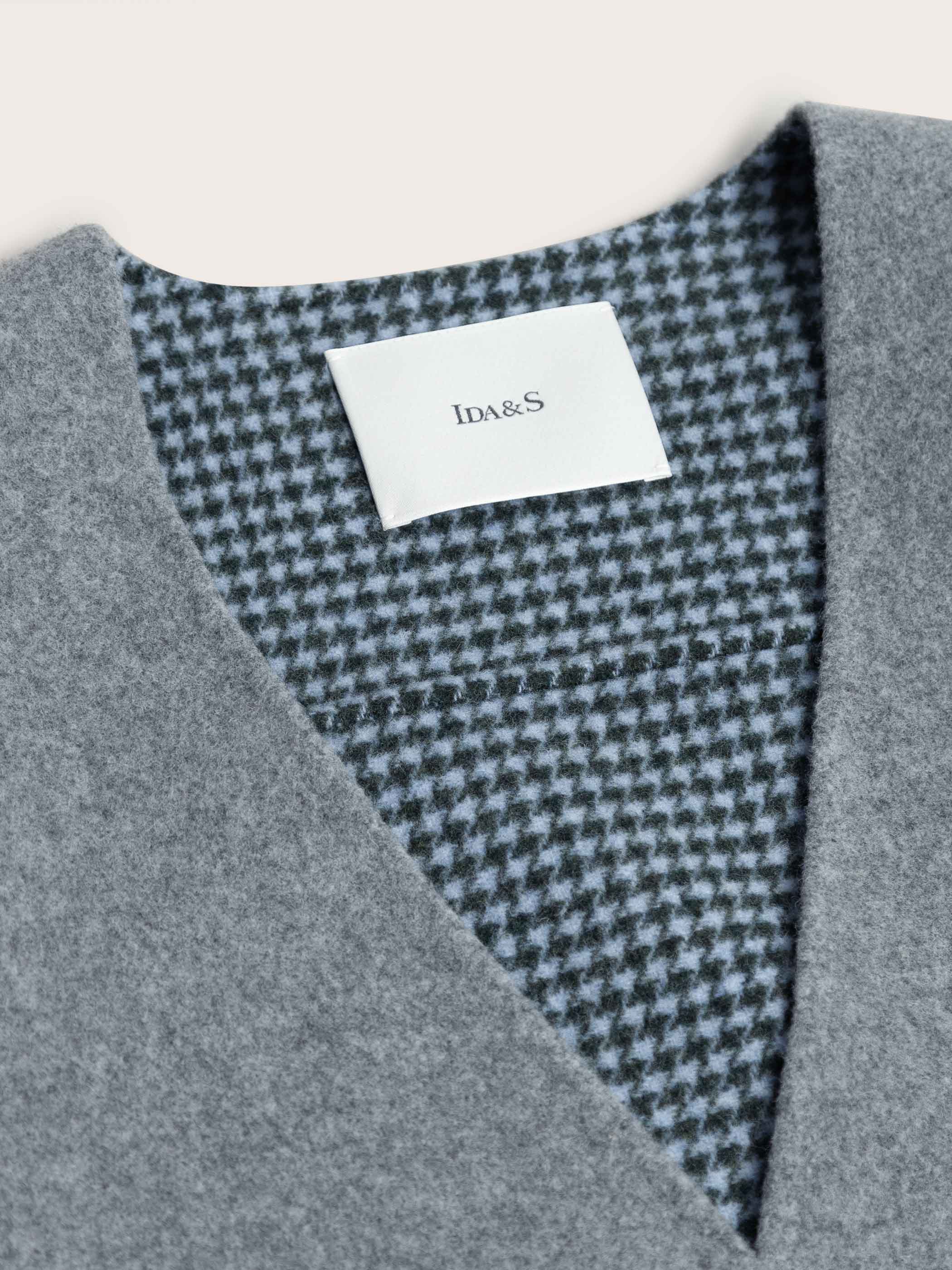 REVERSIBLE COLLARLESS COAT - Image 7