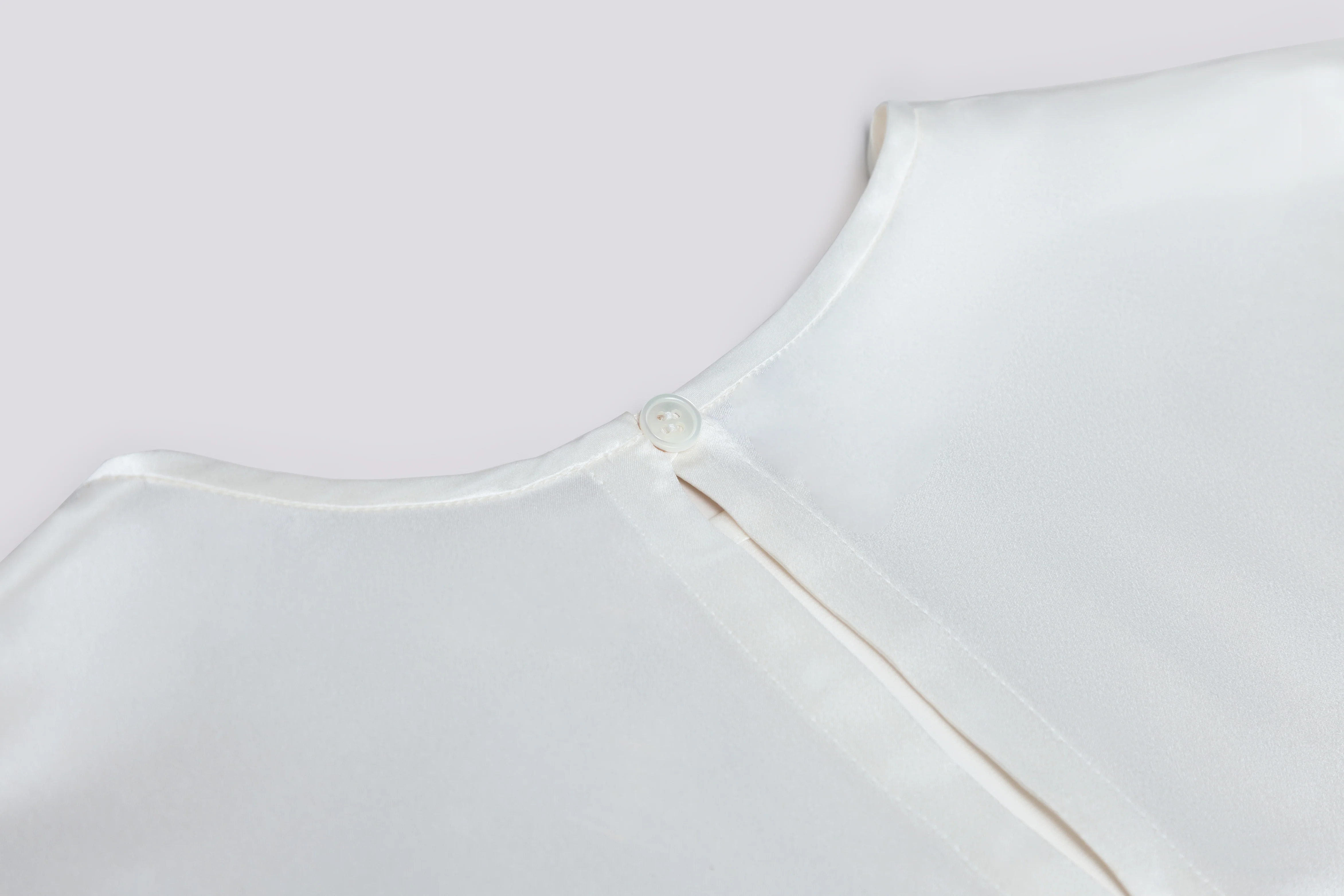 SILK BLOUSE W/ SLEEVE DETAIL - Image 11
