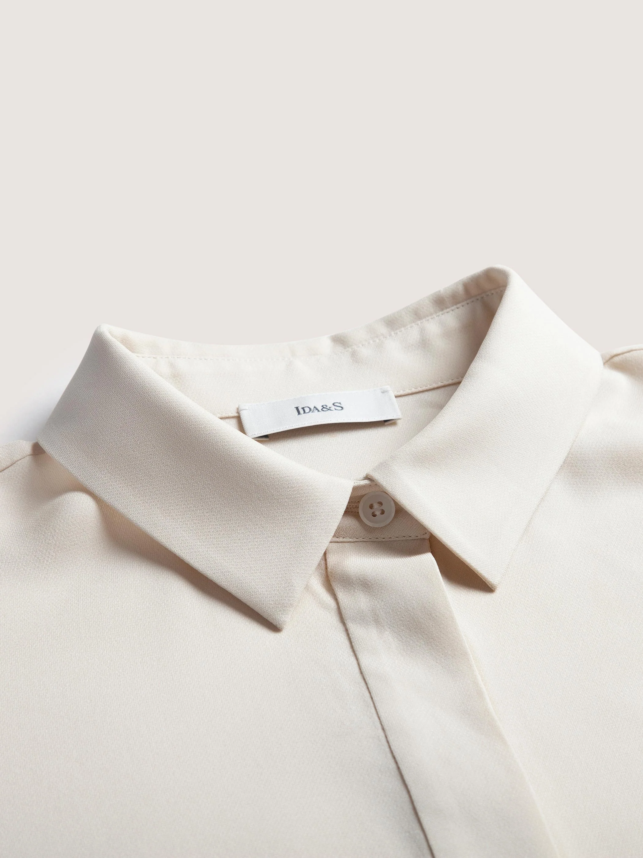 SILK SHORT SLEEVE BLOUSE - Image 9