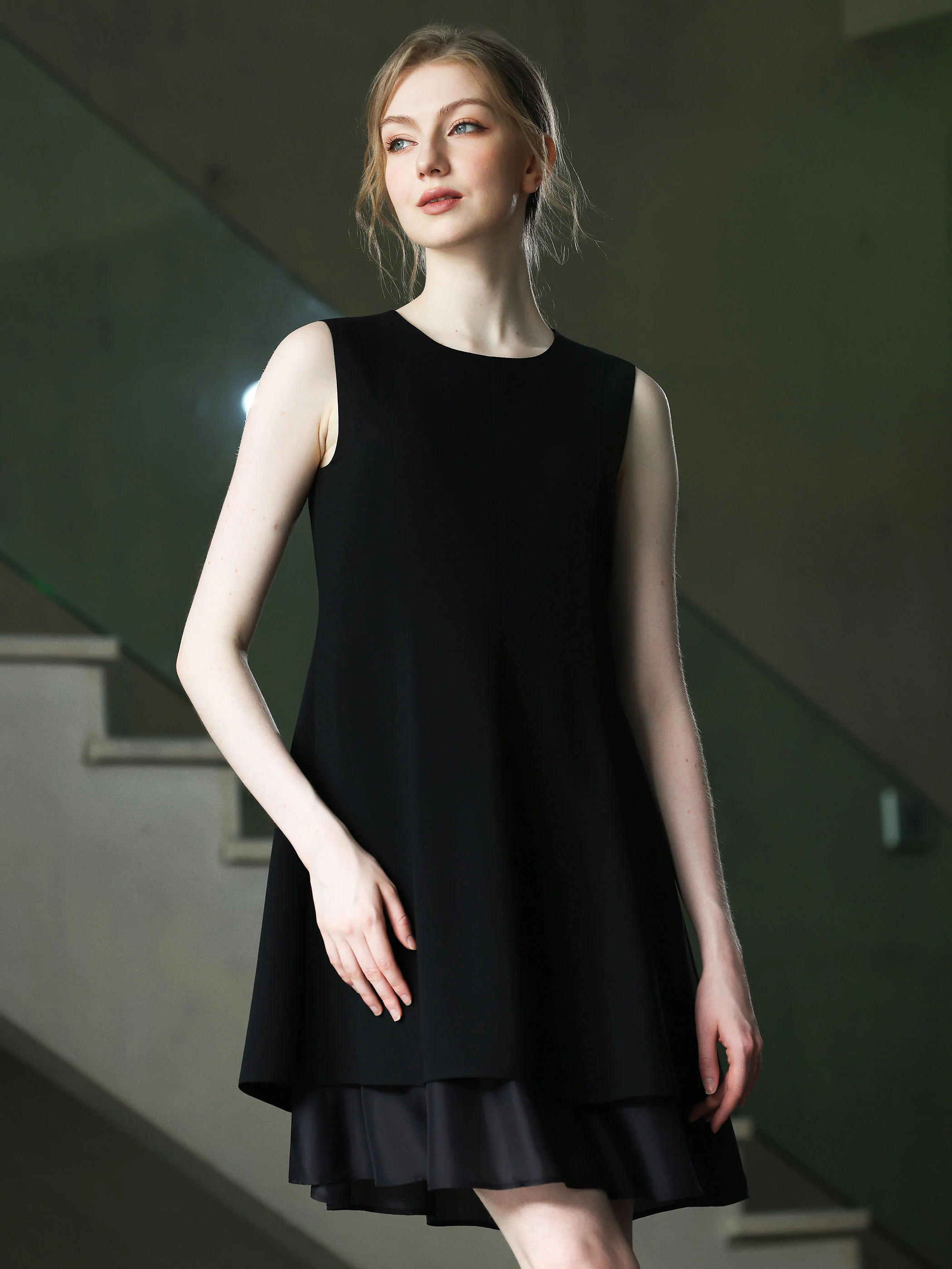 SLEEVELESS KNEE LENGTH BLACK DRESS W/ DOUBLE CHIFFON LAYER - Image 2