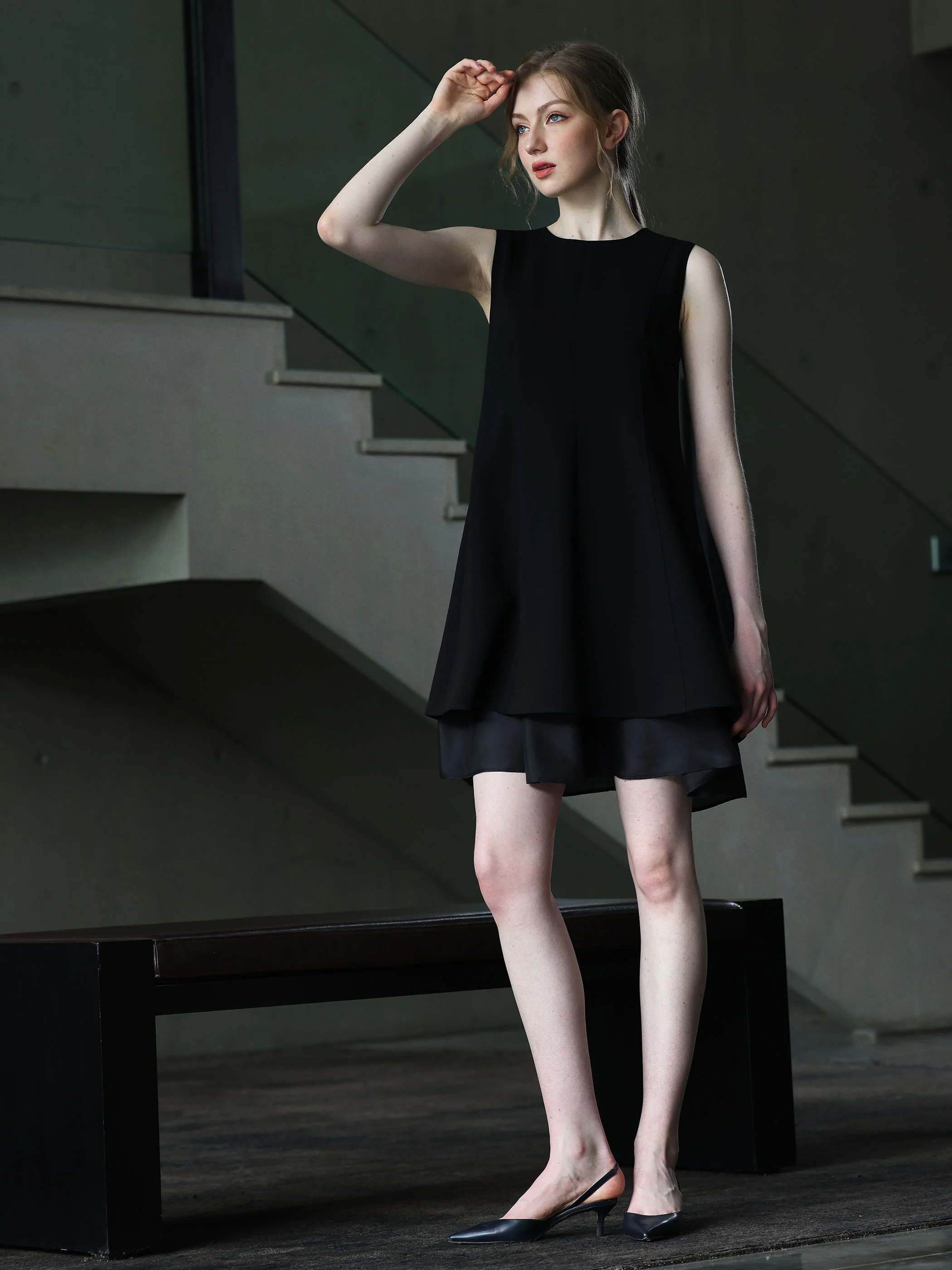 SLEEVELESS KNEE LENGTH BLACK DRESS W/ DOUBLE CHIFFON LAYER - Image 3