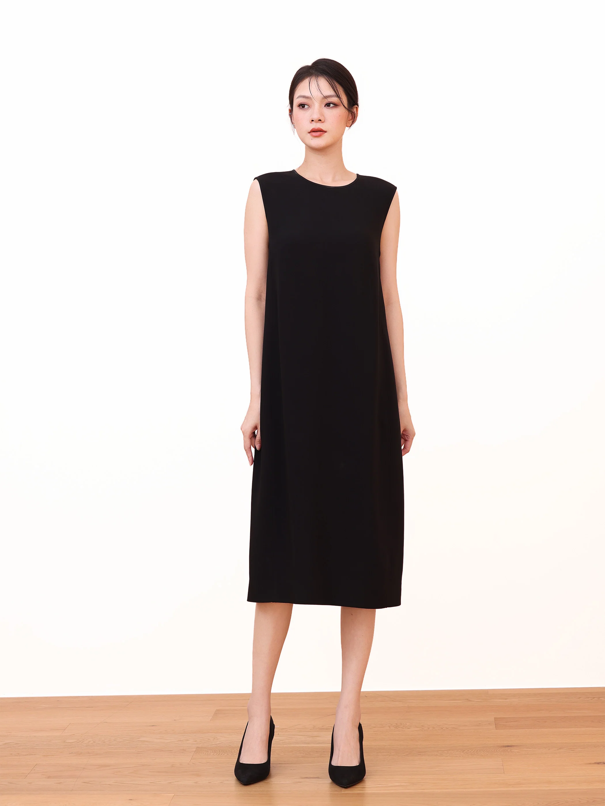 SLEEVELESS SHEATH DRESS WITH POCKETS - Image 2