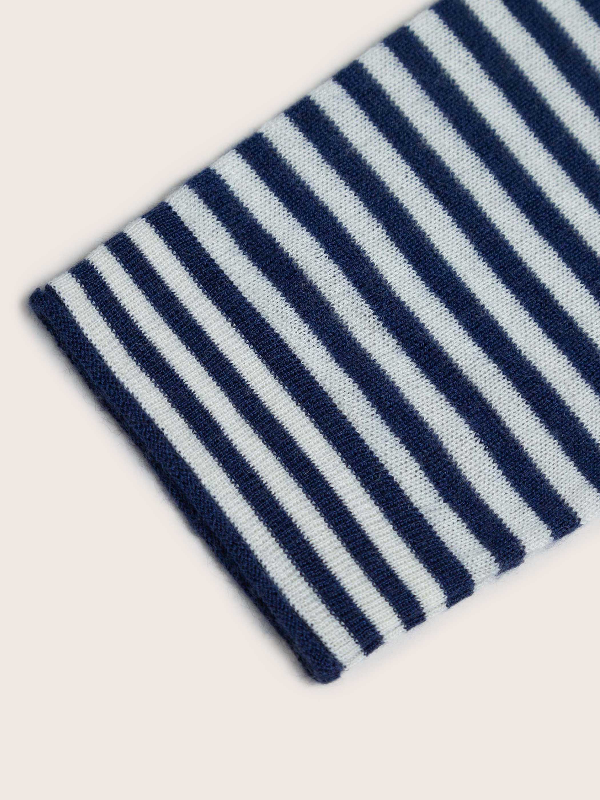 SUPER LIGHTWEIGHT CASHEMERE KNIT TOP - Image 16