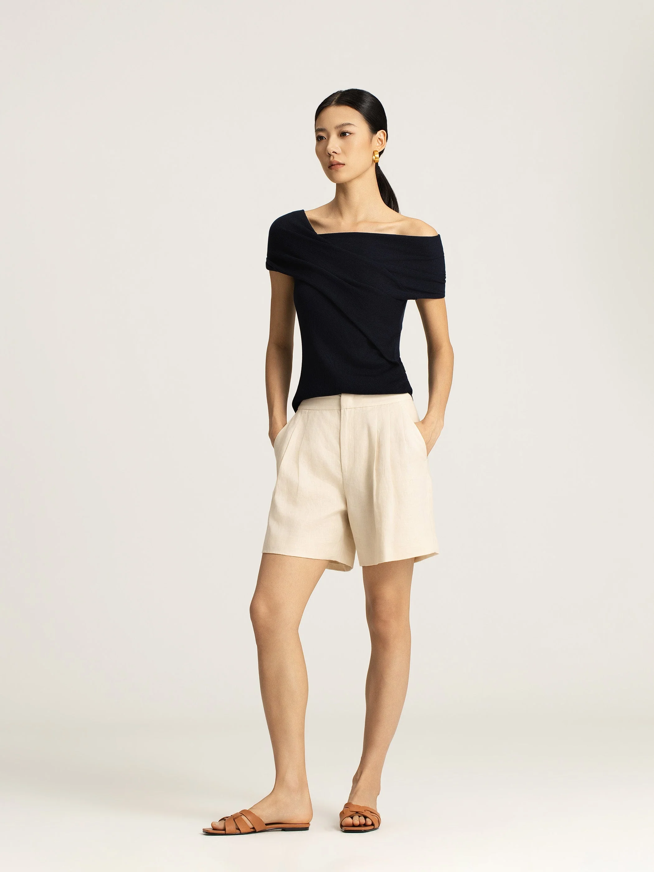 Talea Linen Pleated Short - Image 3