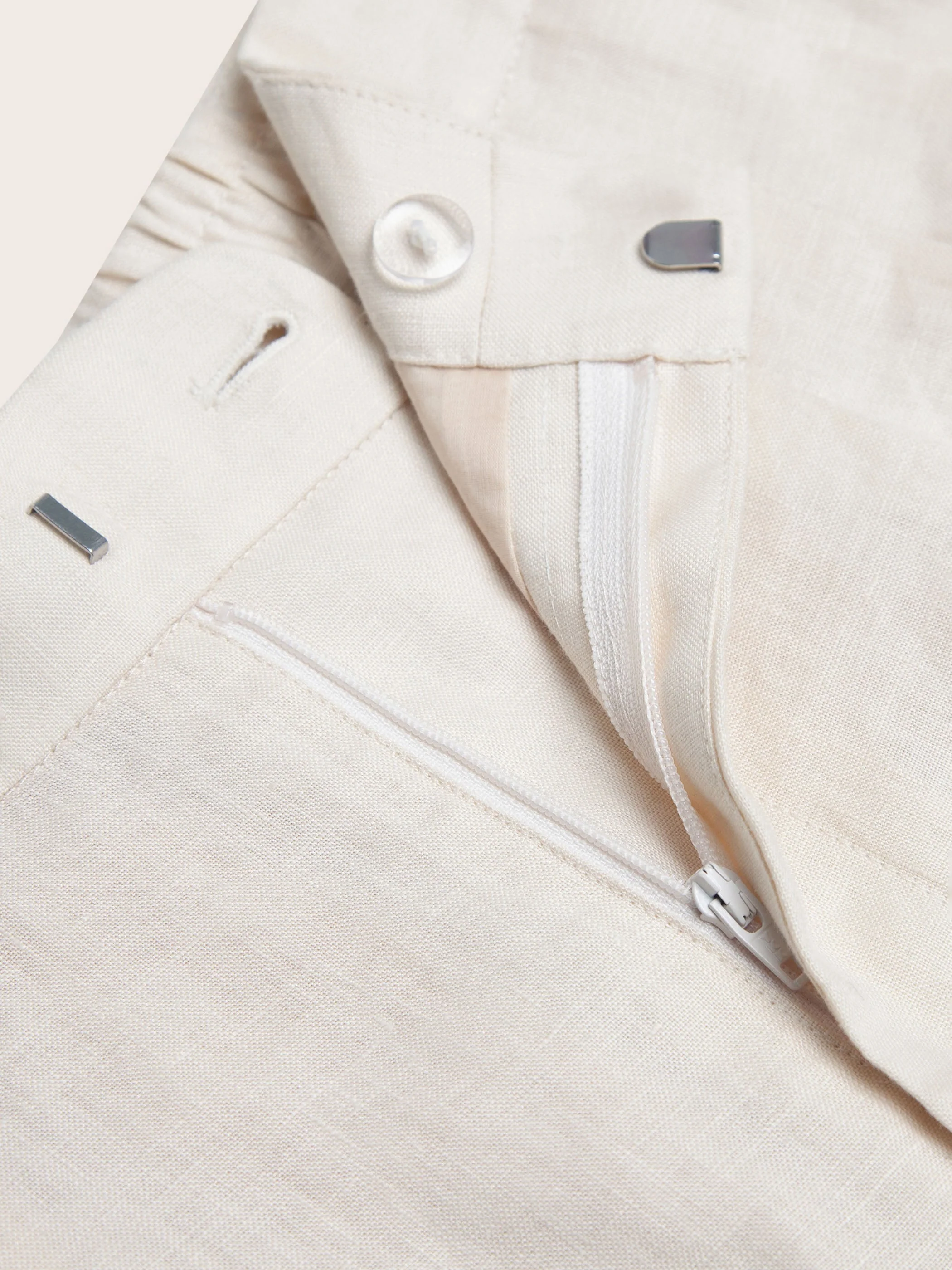 Talea Linen Pleated Short - Image 8