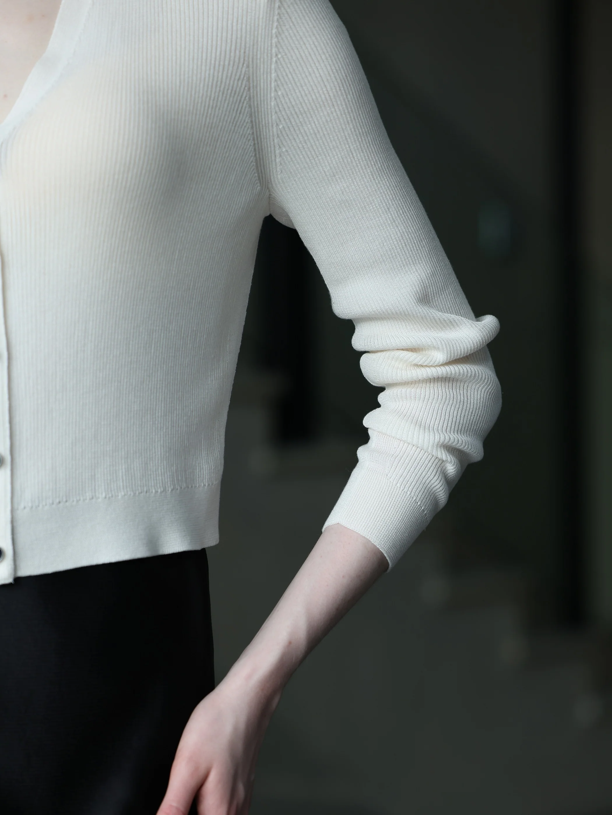 V-NECK BUTTON FRONT CARDIGAN - Image 4