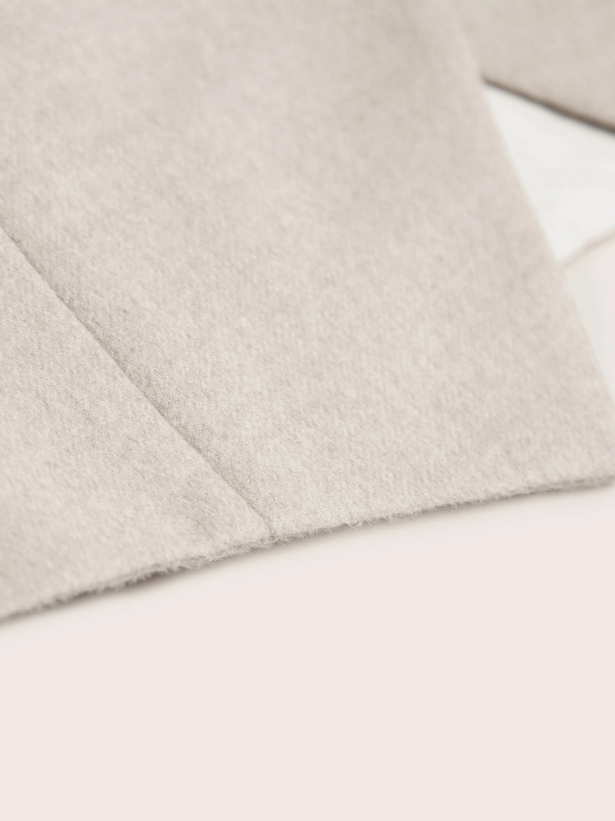 WOOL VEST W/ BACK TIE DEAIL - Image 13
